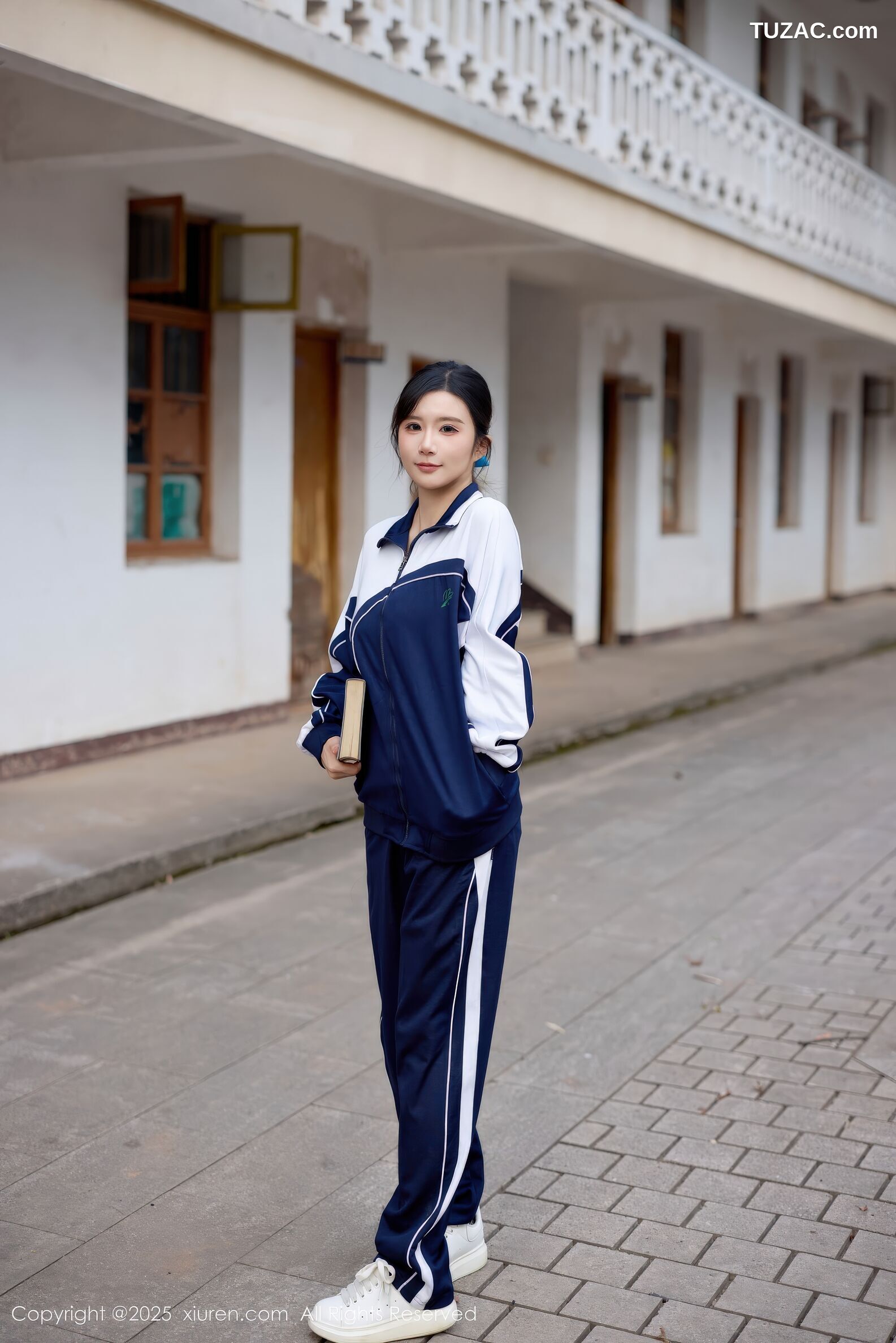 XiuRen秀人网-11103-小肉肉咪-校服校园清纯少女红色内衣-2025.12.12