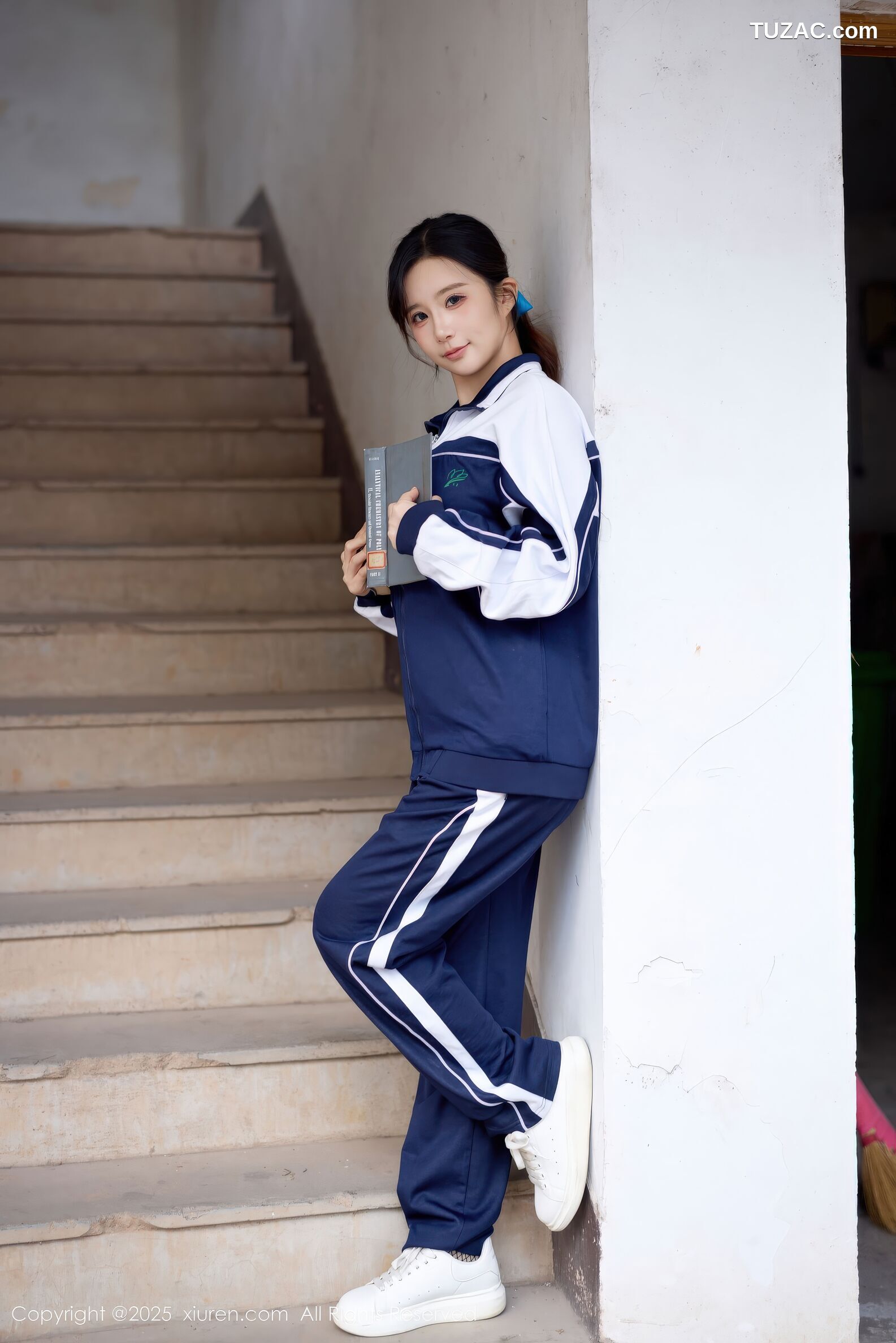 XiuRen秀人网-11103-小肉肉咪-校服校园清纯少女红色内衣-2025.12.12