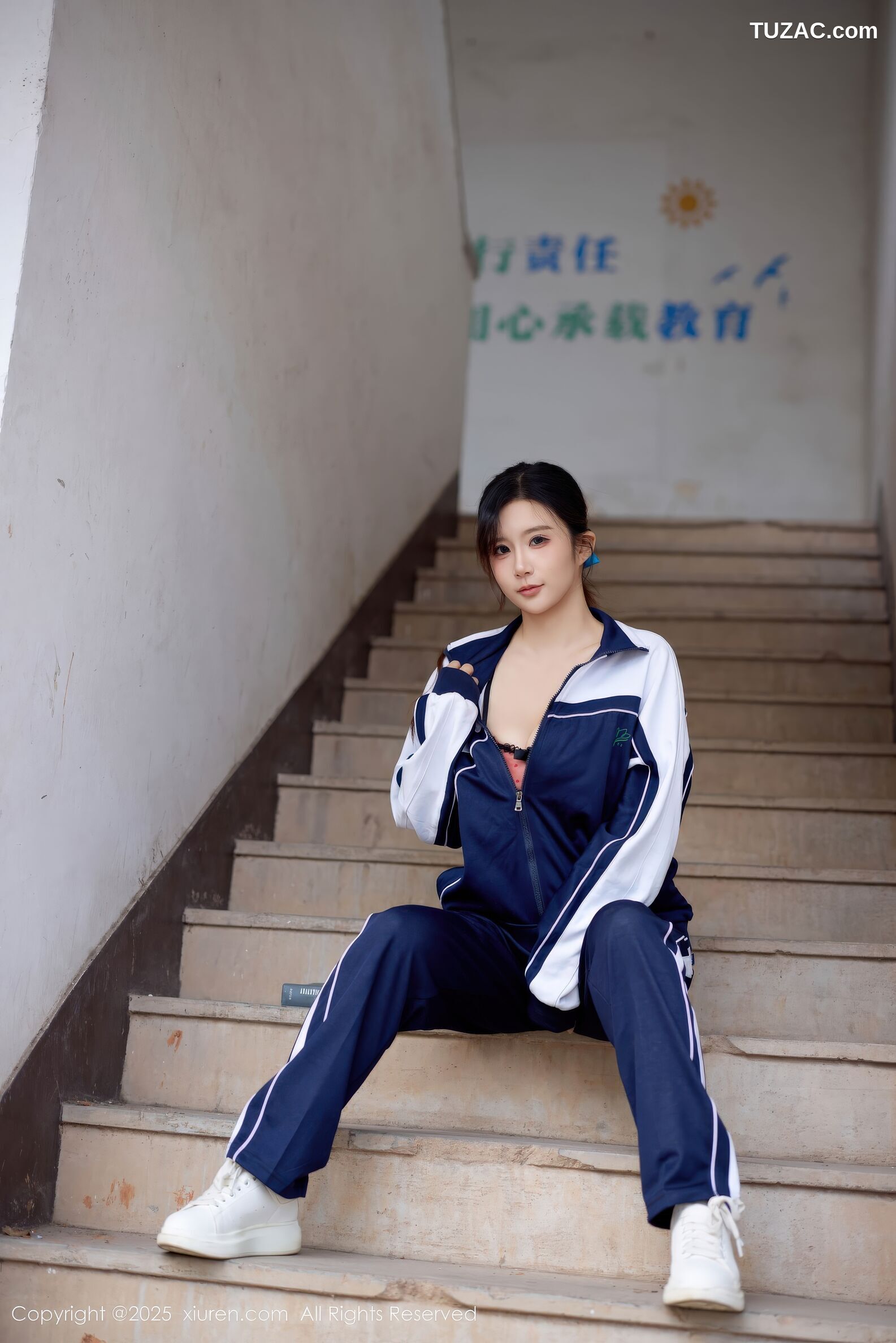 XiuRen秀人网-11103-小肉肉咪-校服校园清纯少女红色内衣-2025.12.12