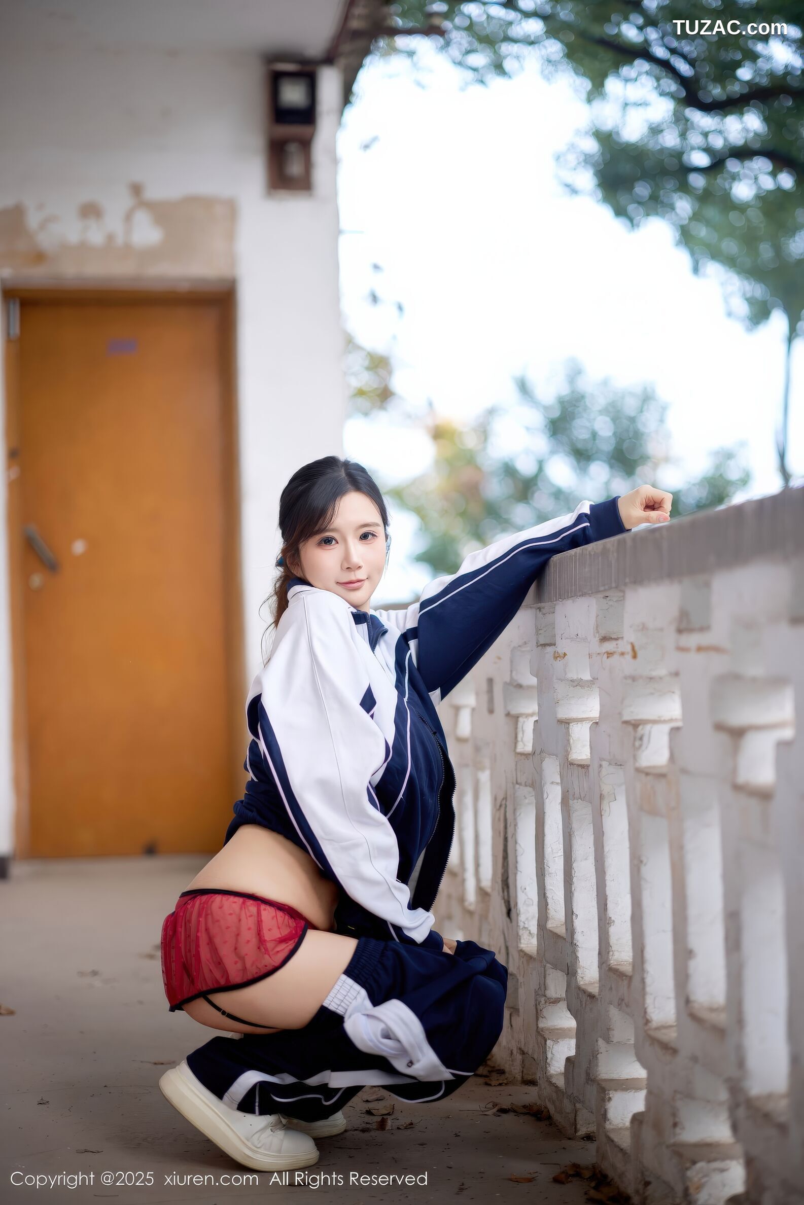 XiuRen秀人网-11103-小肉肉咪-校服校园清纯少女红色内衣-2025.12.12