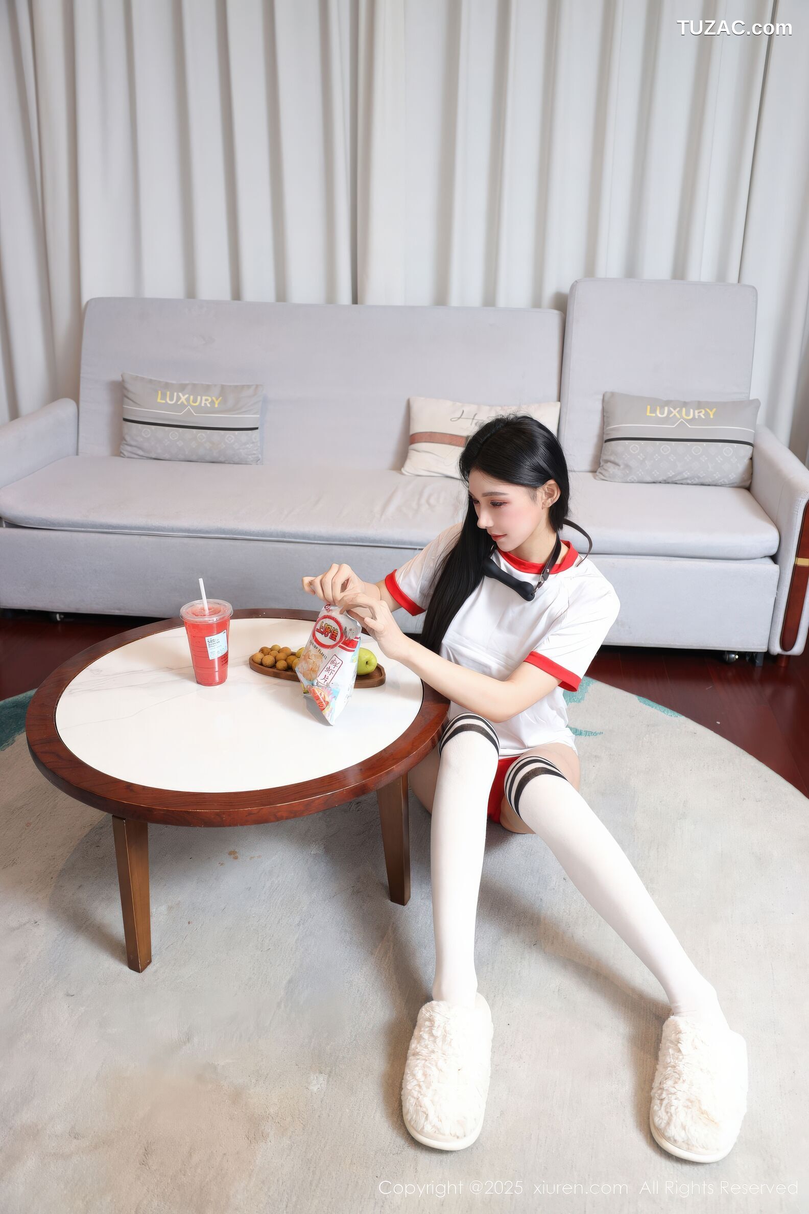 XiuRen秀人网-11110-许微微呀-白色运动T恤白袜红绳绑缚-2025.12.16