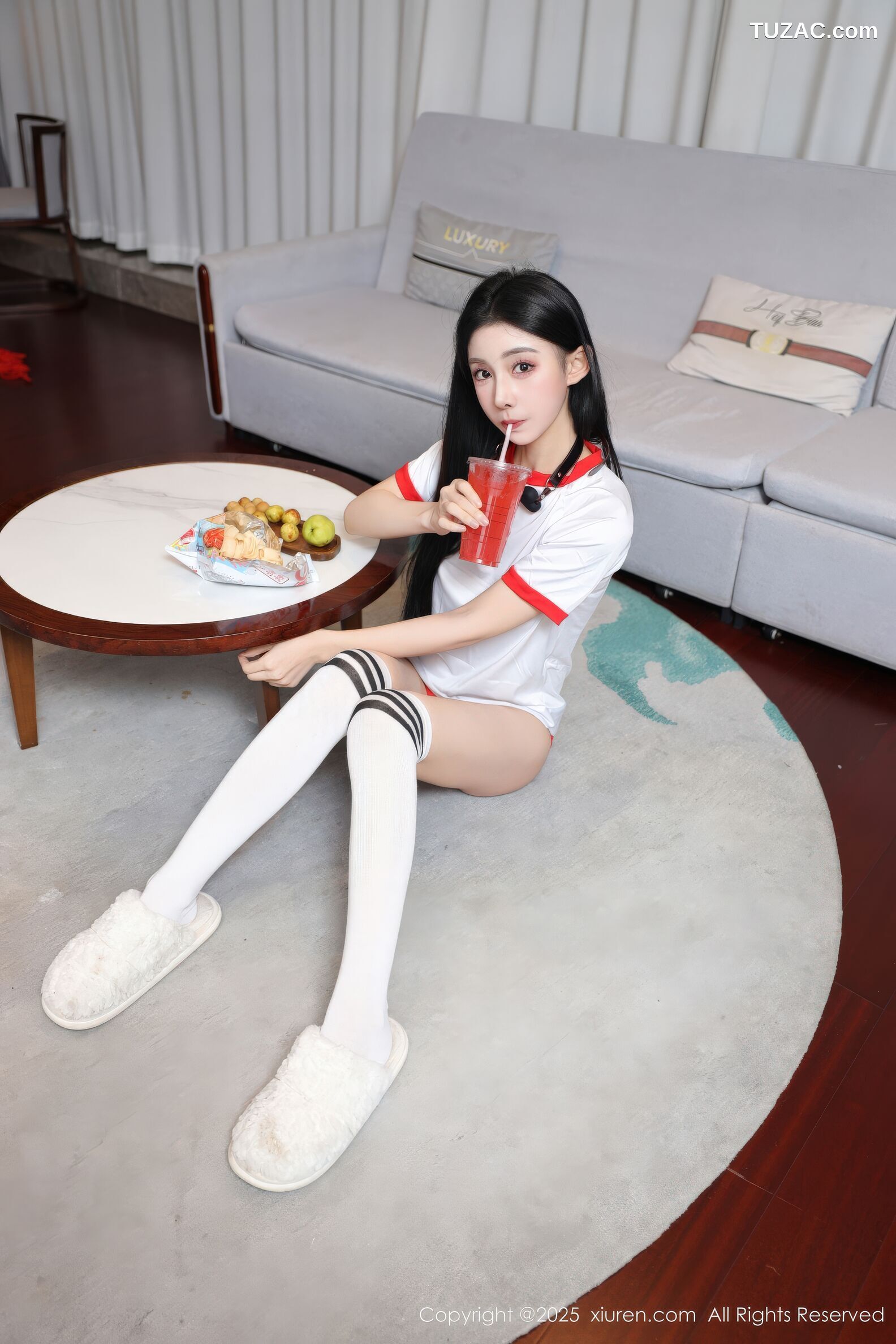 XiuRen秀人网-11110-许微微呀-白色运动T恤白袜红绳绑缚-2025.12.16