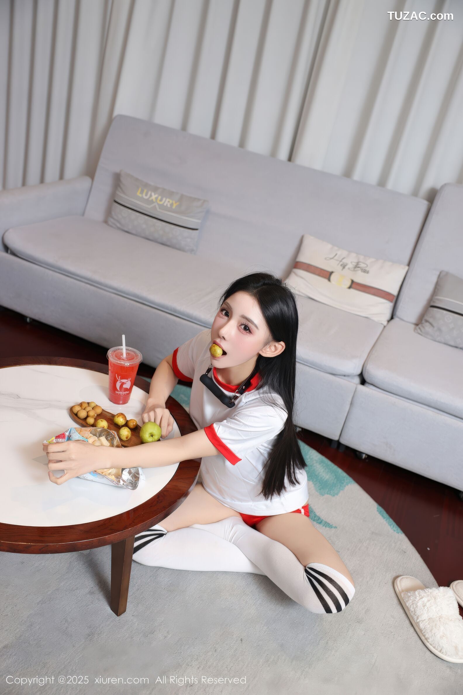 XiuRen秀人网-11110-许微微呀-白色运动T恤白袜红绳绑缚-2025.12.16