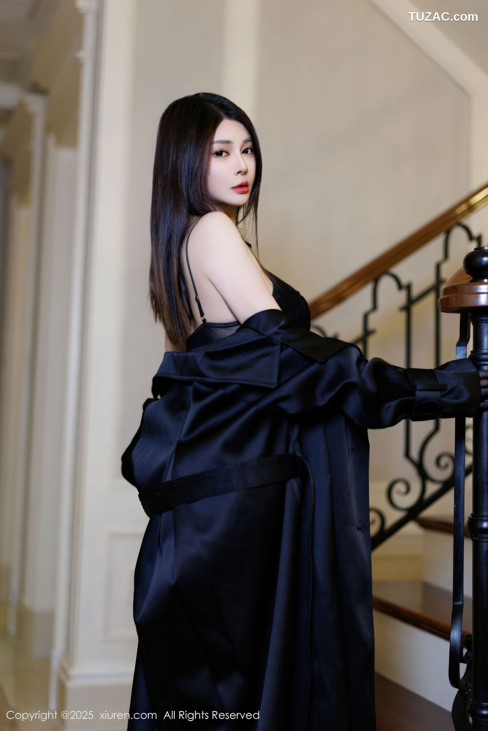 XiuRen秀人网-11114-凯竹-黑色皮大衣黑色情趣内衣-粉色内衣-2025.12.16