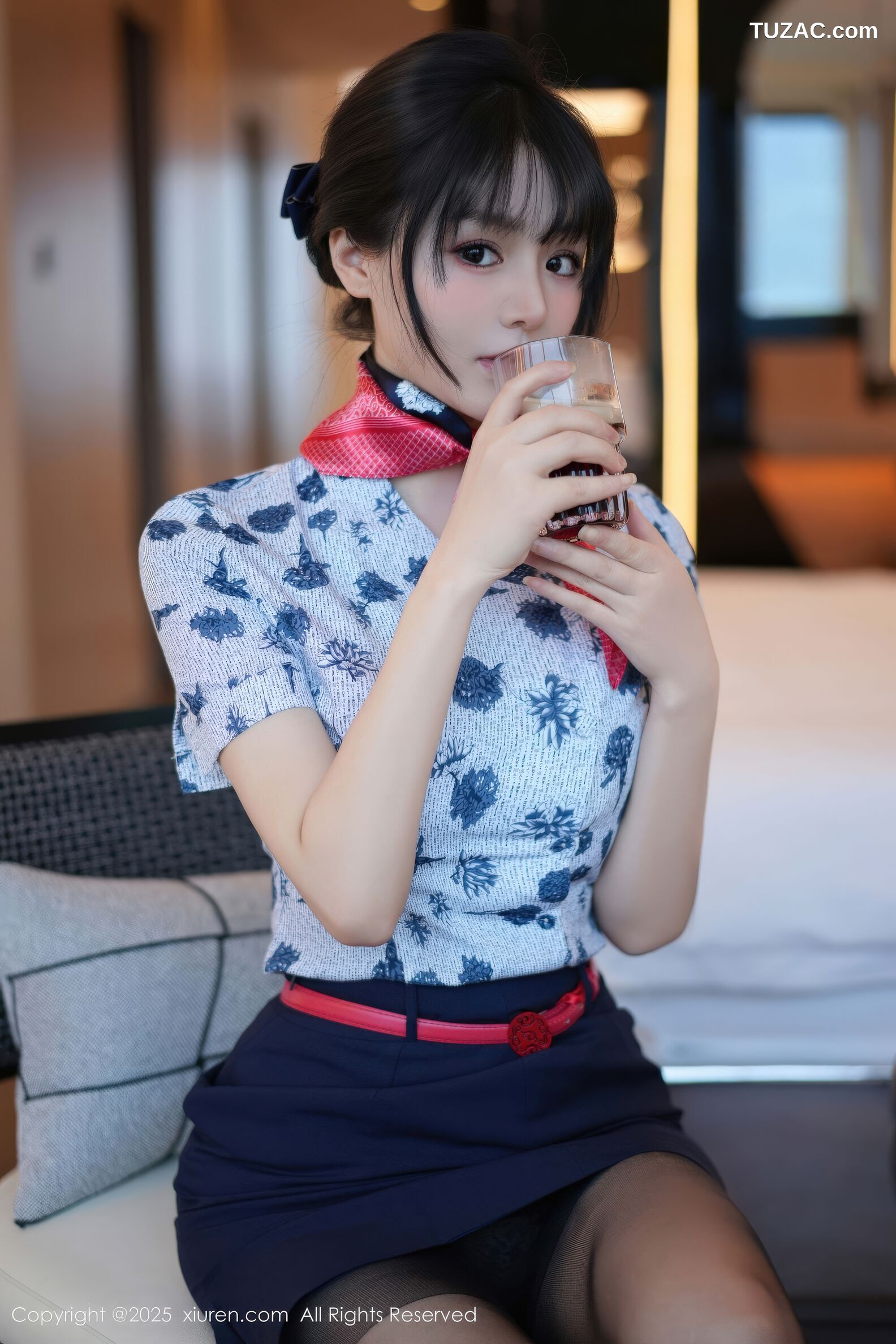 XiuRen秀人网-11115-沈南汐RuRu-空姐制服黑丝灰色内衣爆乳-2025.12.16