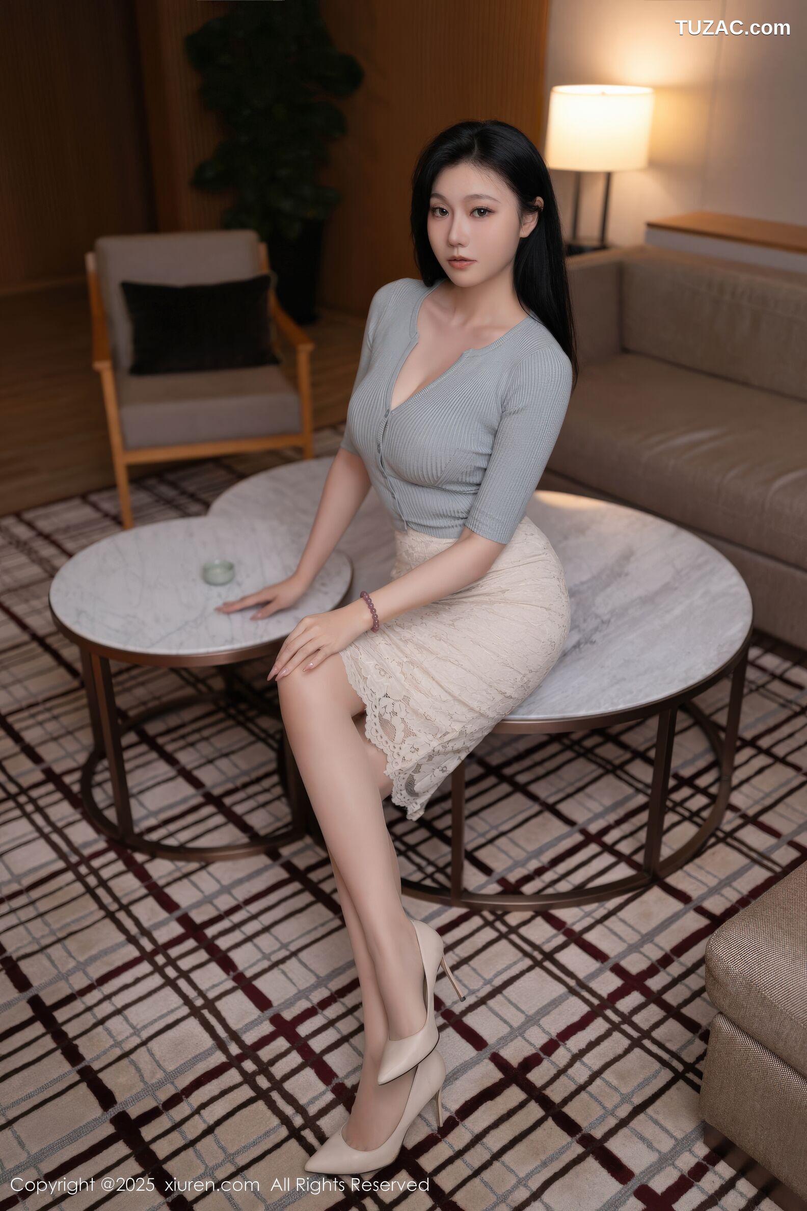 XiuRen秀人网-11116-安然anran-灰T浅色蕾丝裙-2025.12.16