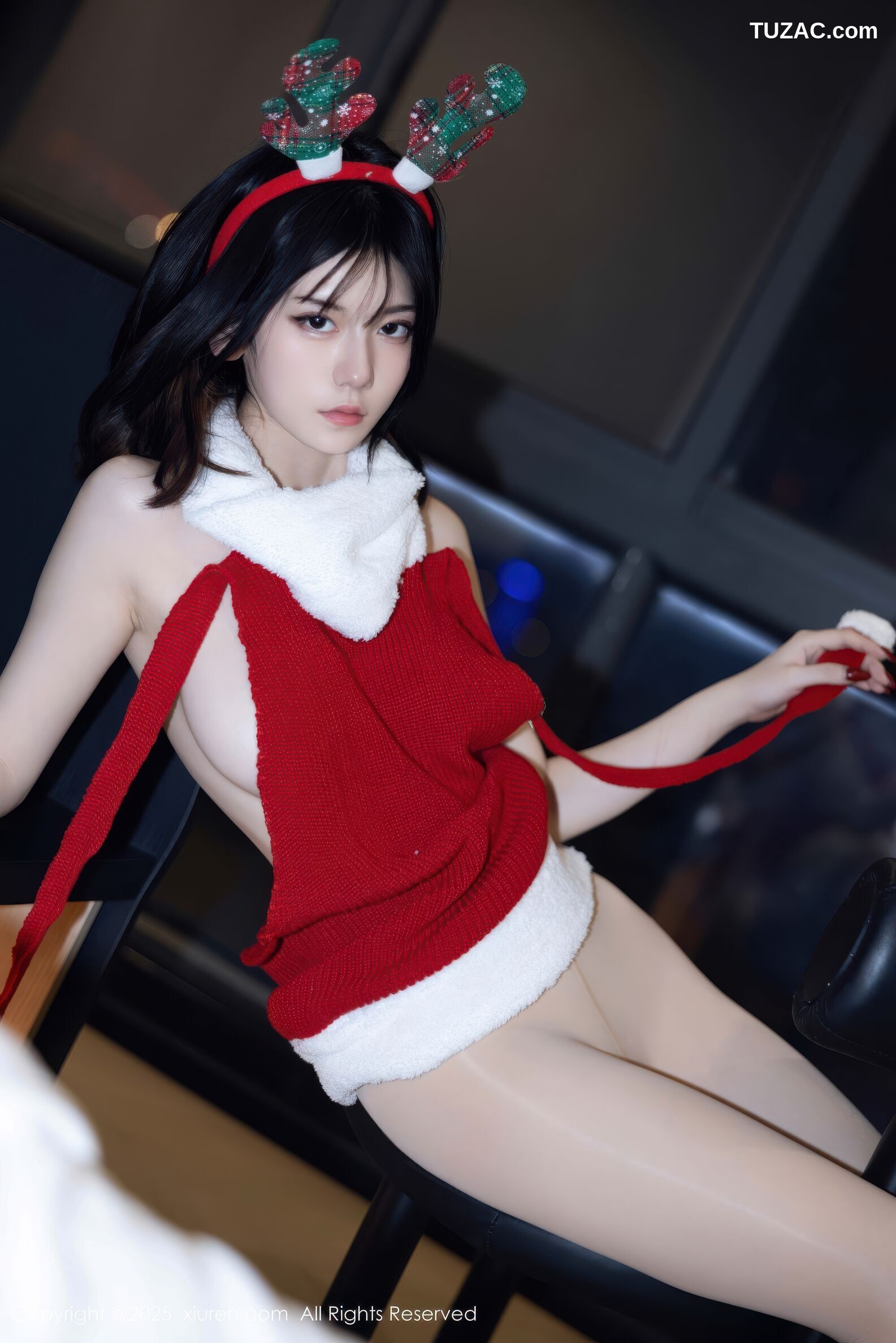 XiuRen秀人网-11158-凌七七-圣诞露背红色毛衣-2025.12.25
