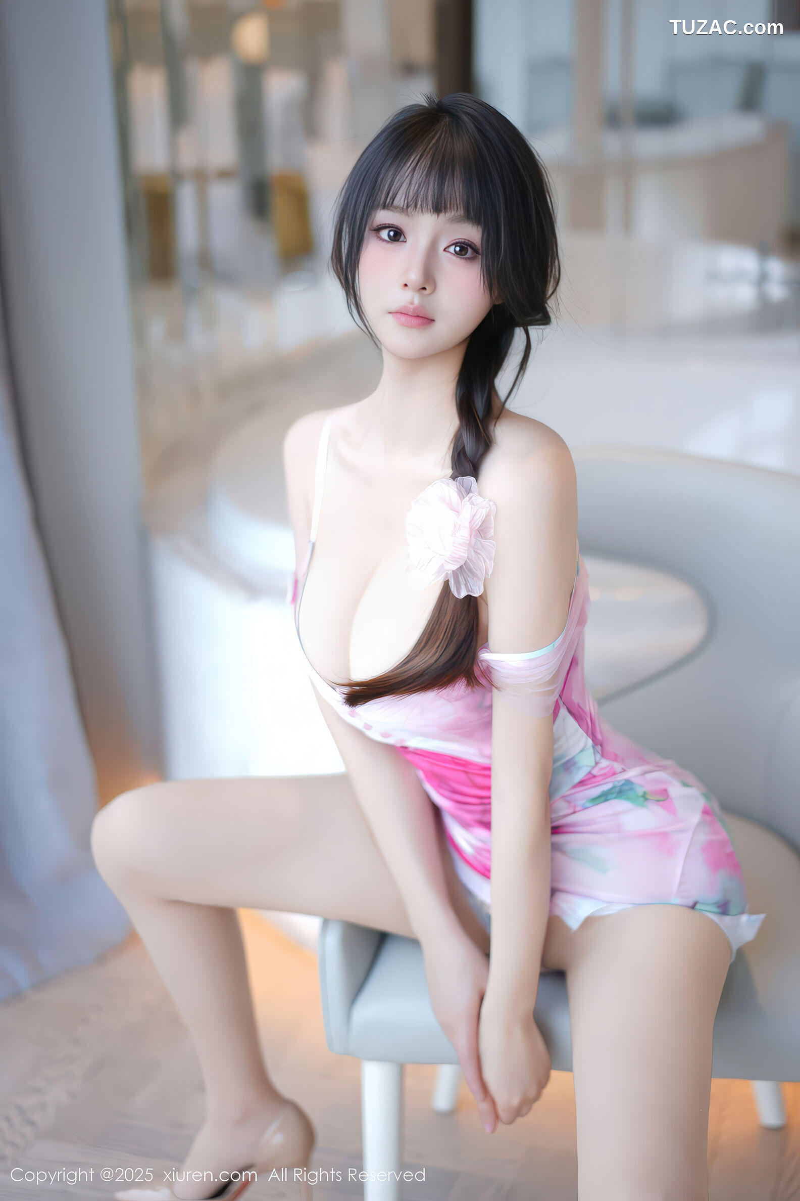 XiuRen秀人网-11177-沈南汐RuRu-花色连衣短裙-2025.12.30