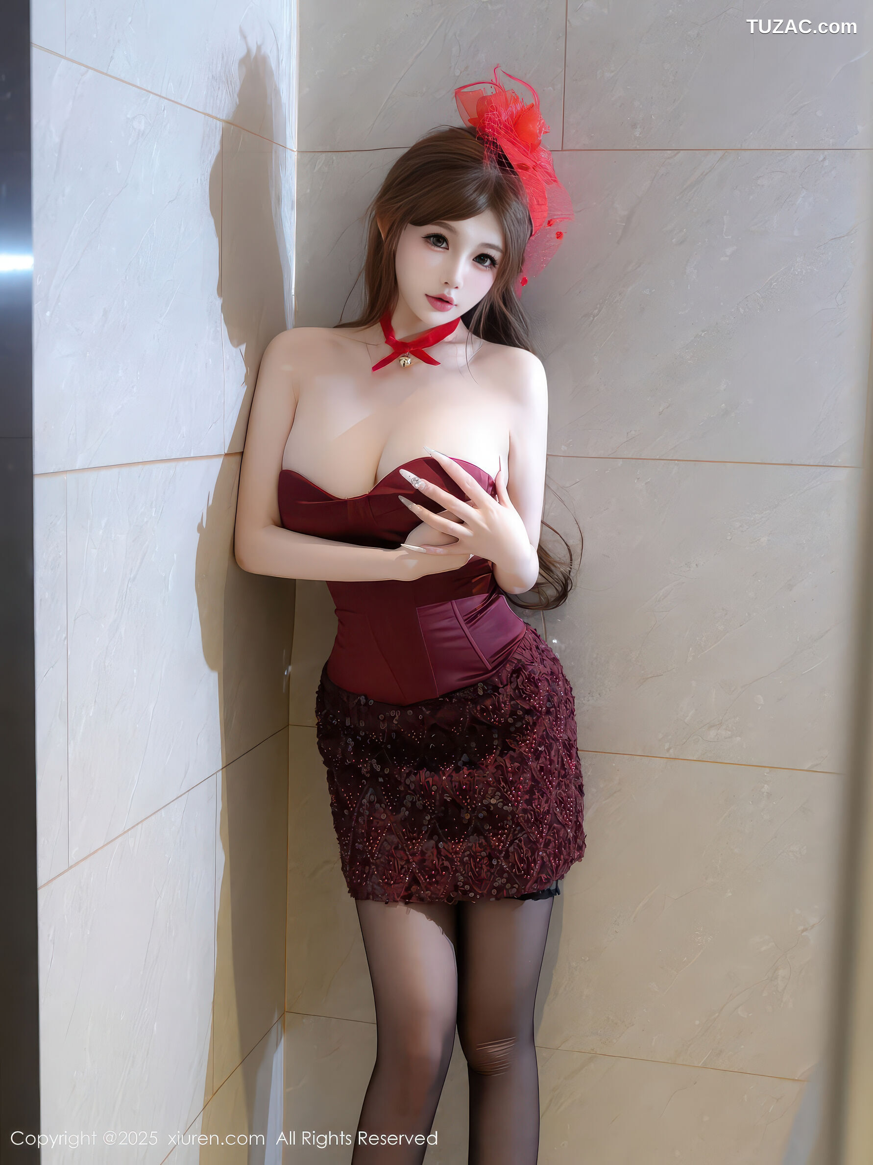 XiuRen秀人网-11181-甜妮-酒红抹胸连衣短裙黑丝爆乳-2025.12.31