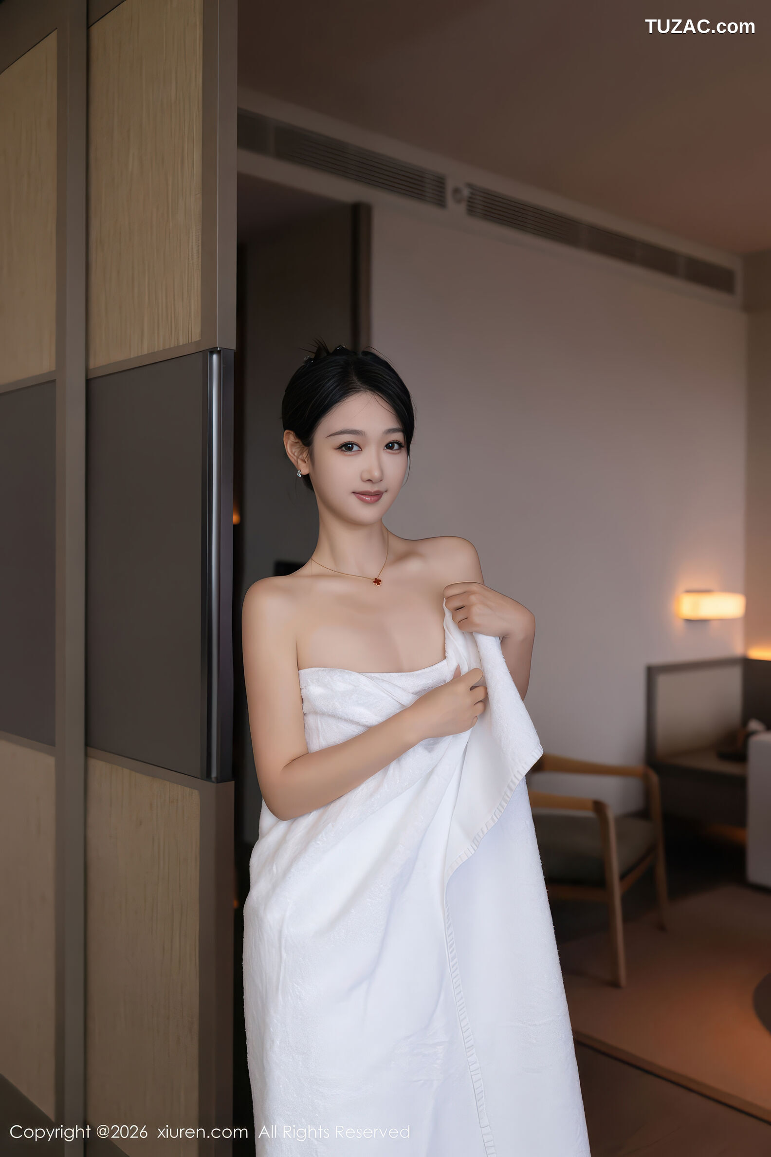 XiuRen秀人网-11195-唐安琪-粉色内衣诱人肉色丝袜-2026.01.05