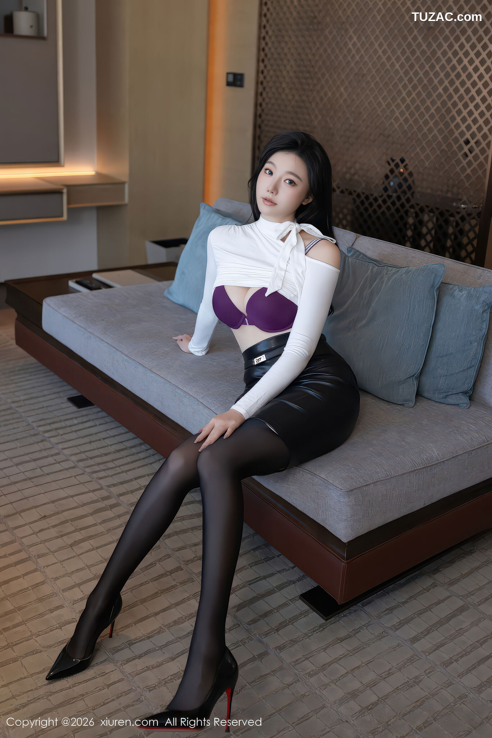 XiuRen秀人网-11201-安然anran-白T黑色皮裙黑丝长腿-2026.01.06
