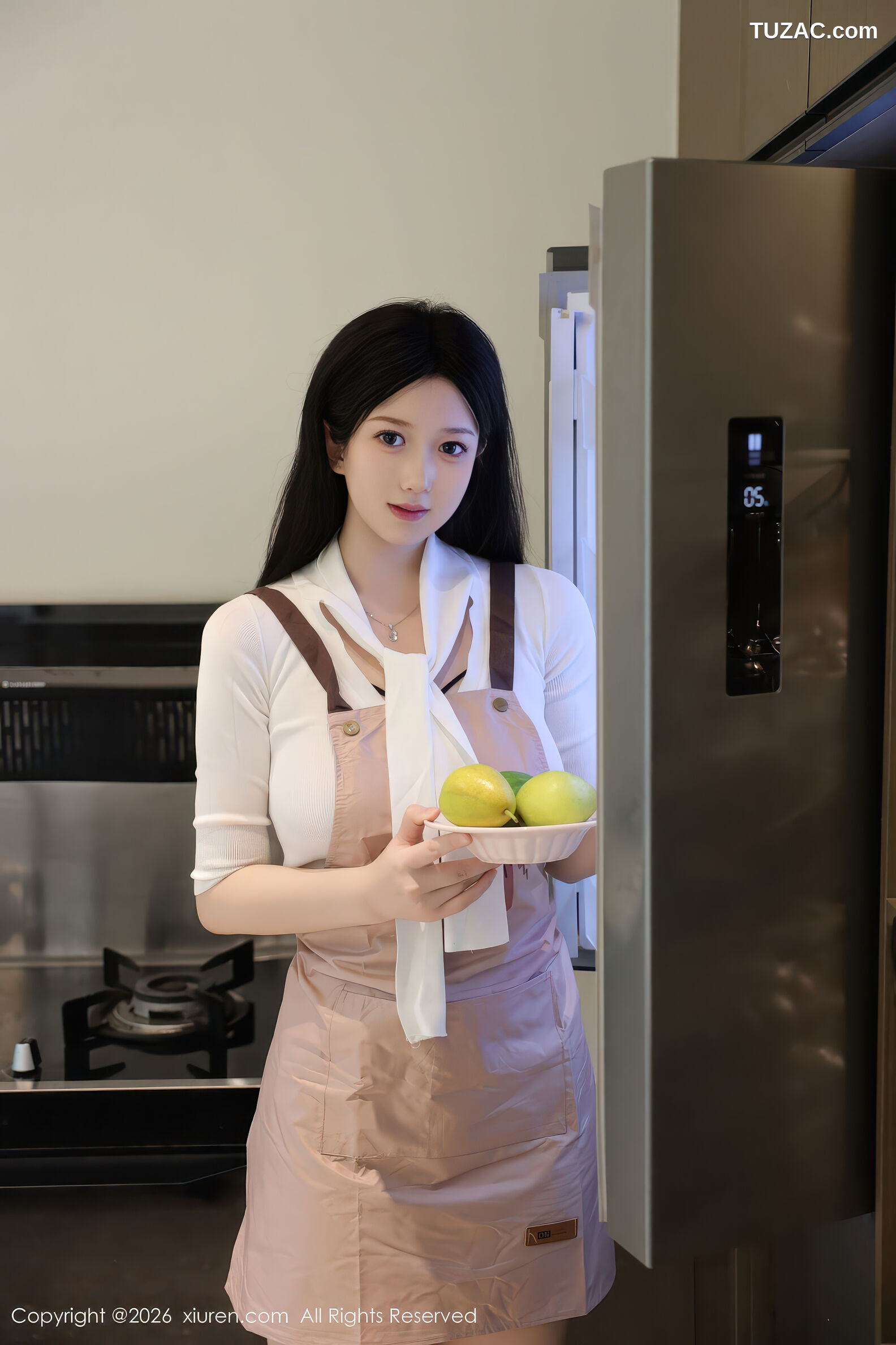 XiuRen秀人网-11207-奶思兔-巨乳首套写真围裙厨娘紫色包臀裙-2026.01.08