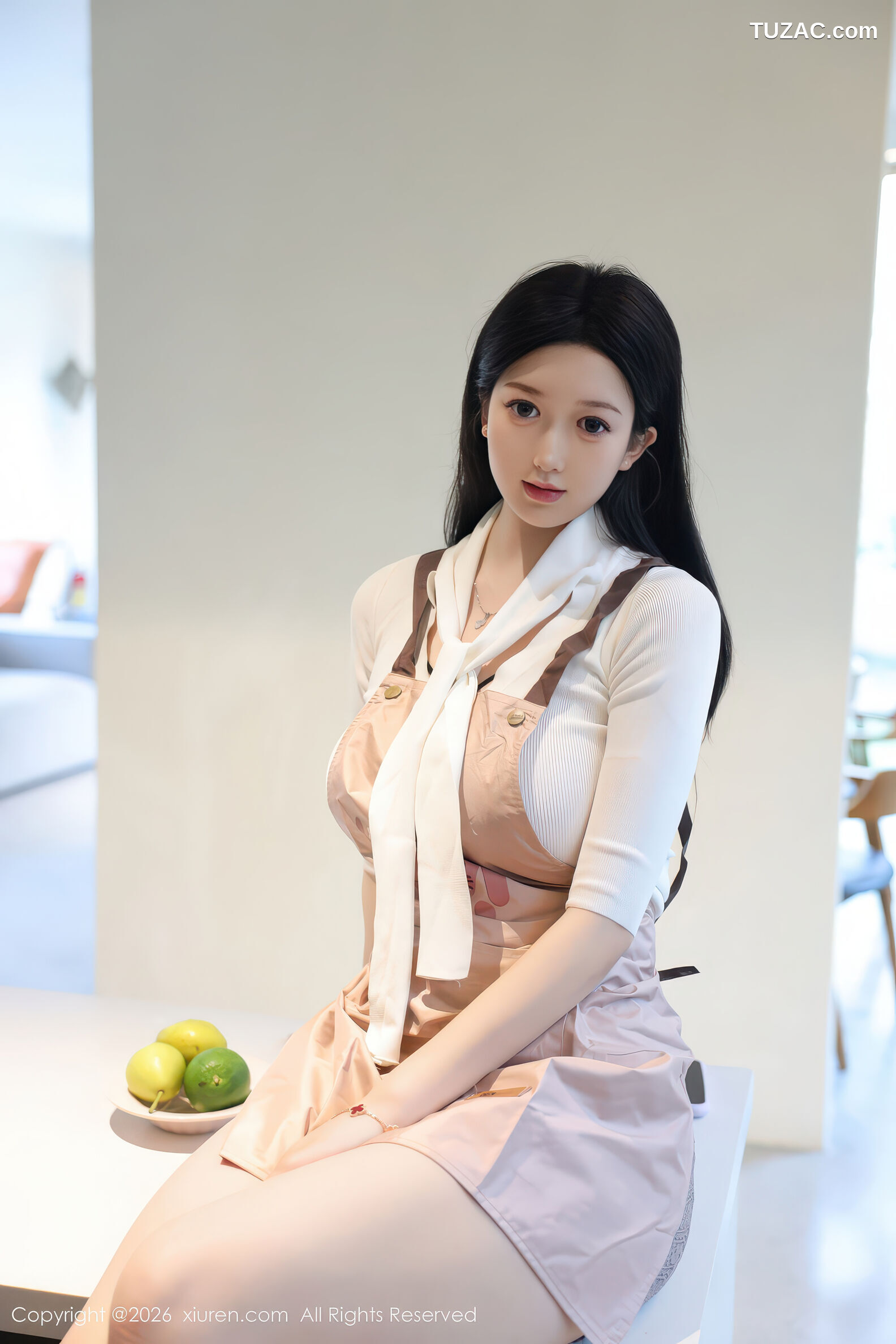 XiuRen秀人网-11207-奶思兔-巨乳首套写真围裙厨娘紫色包臀裙-2026.01.08