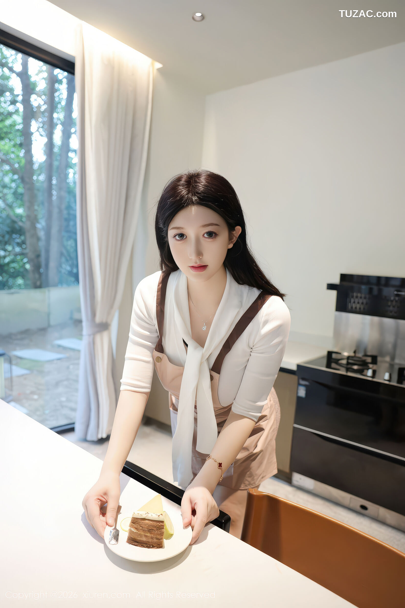 XiuRen秀人网-11207-奶思兔-巨乳首套写真围裙厨娘紫色包臀裙-2026.01.08