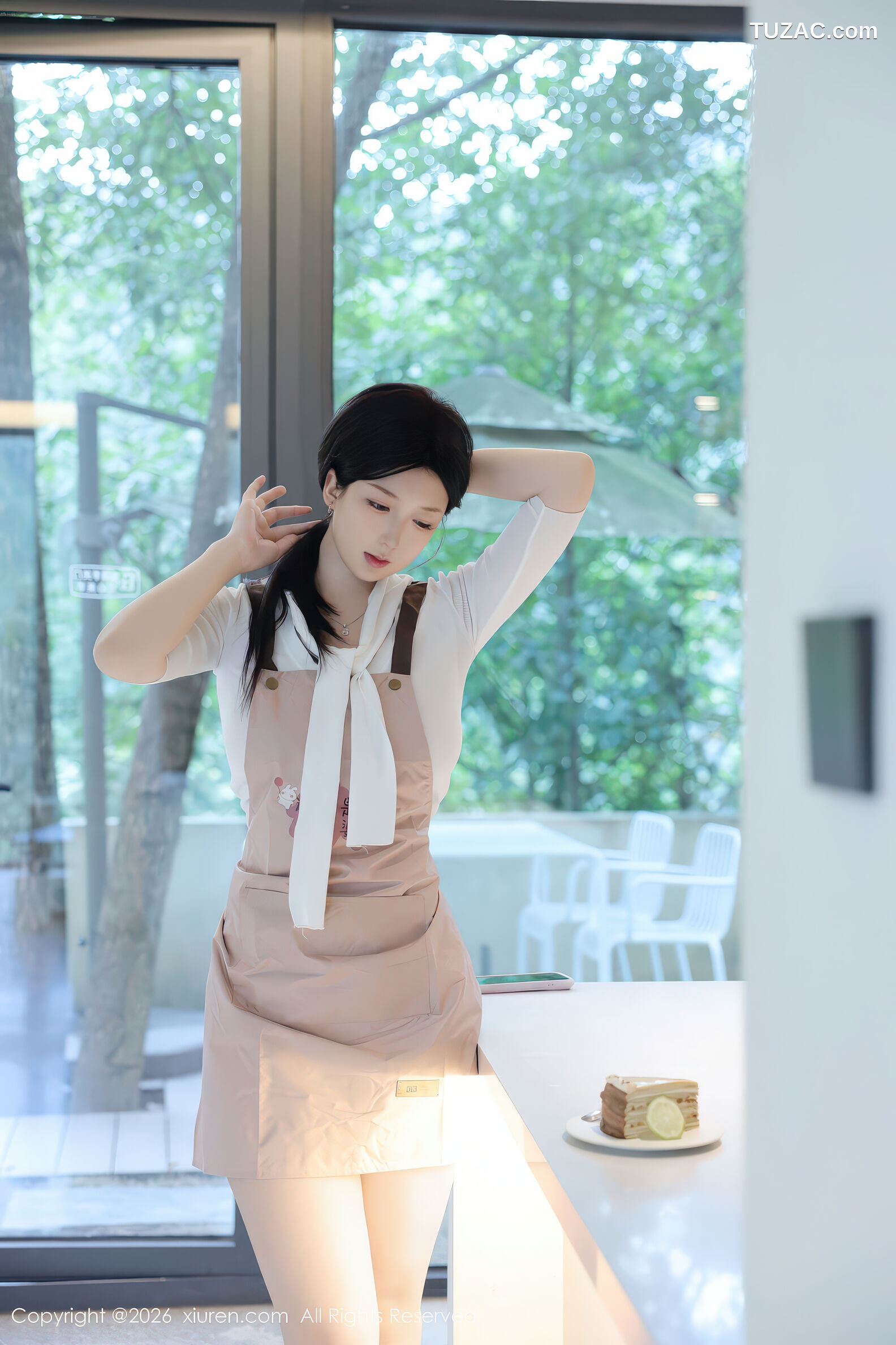 XiuRen秀人网-11207-奶思兔-巨乳首套写真围裙厨娘紫色包臀裙-2026.01.08