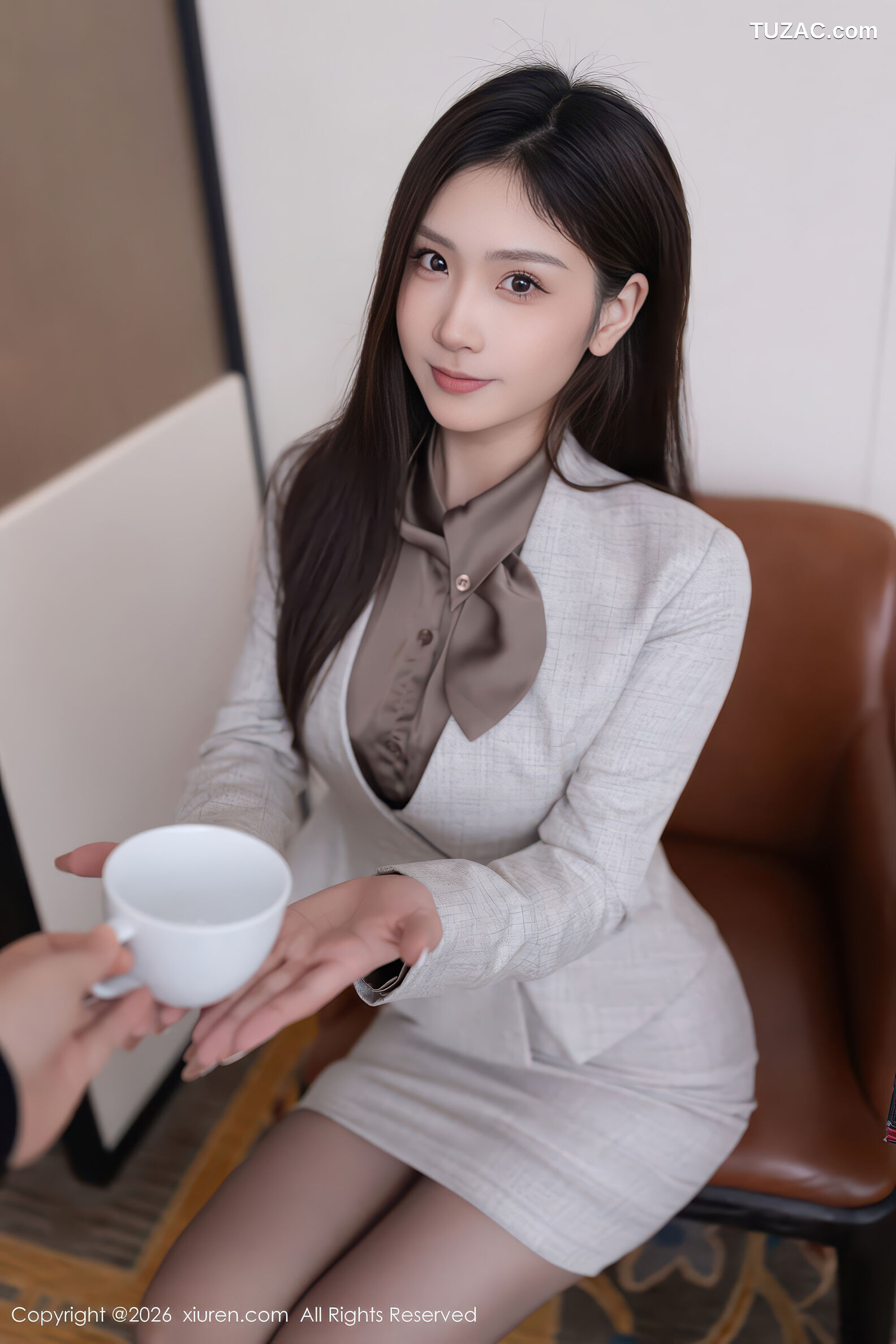 XiuRen秀人网-11210-刘婷婷-OL灰色裙装黑色内衣-2026.01.09