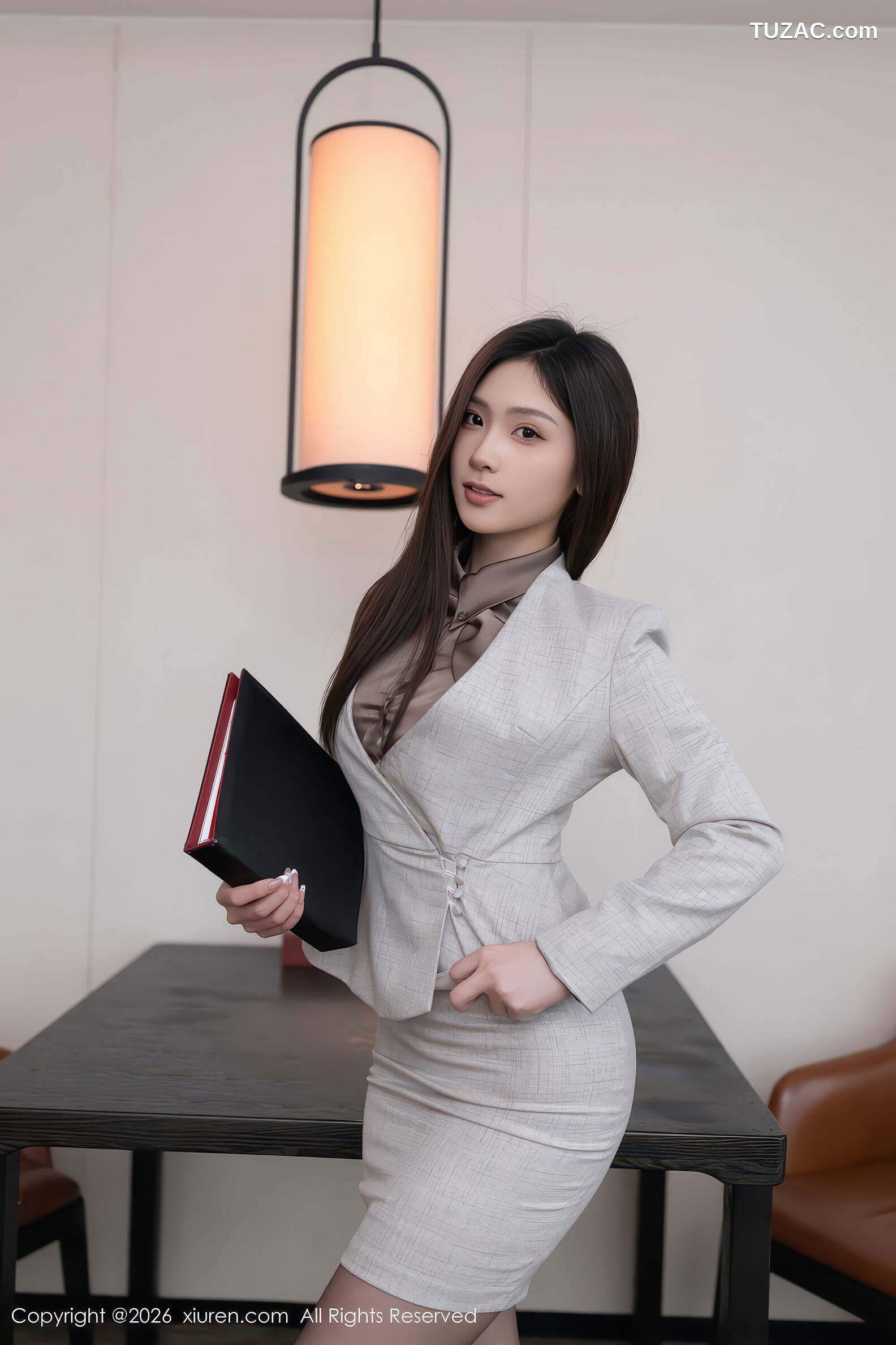XiuRen秀人网-11210-刘婷婷-OL灰色裙装黑色内衣-2026.01.09