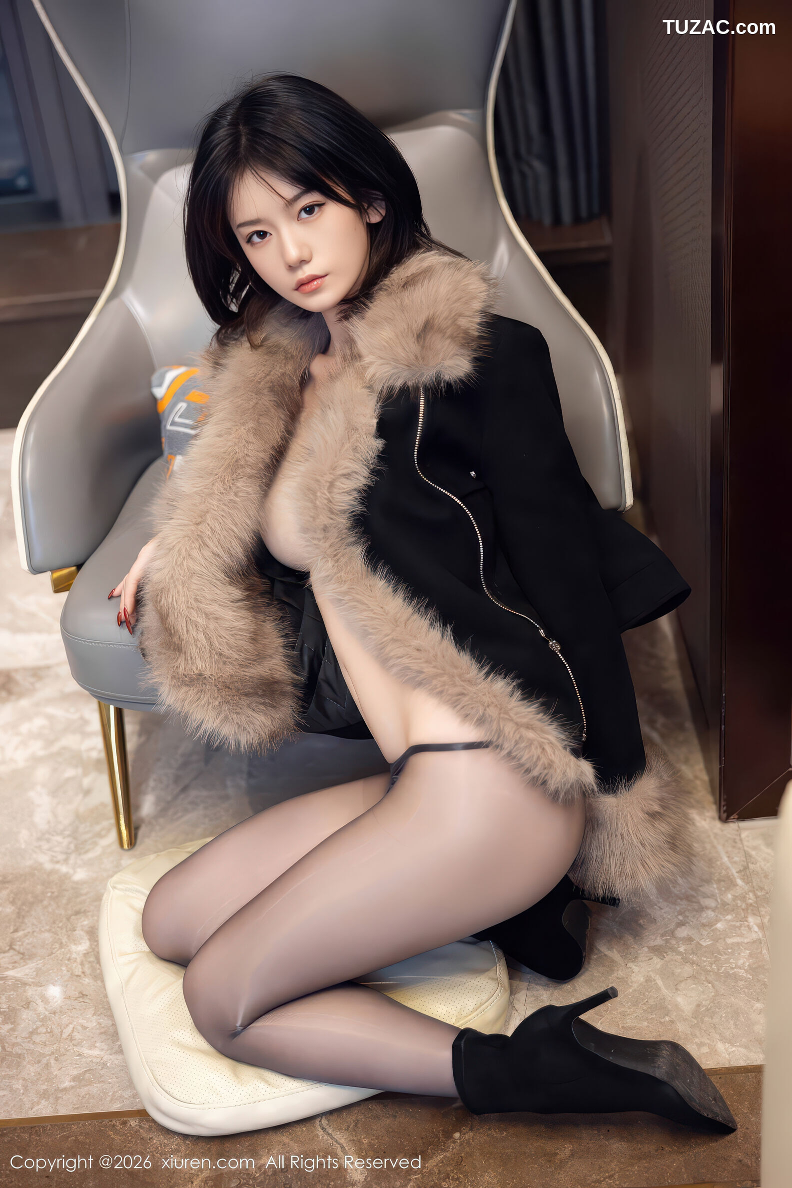 XiuRen秀人网-11215-凌七七-黑色飞行员夹克真空黑丝-2026.01.09