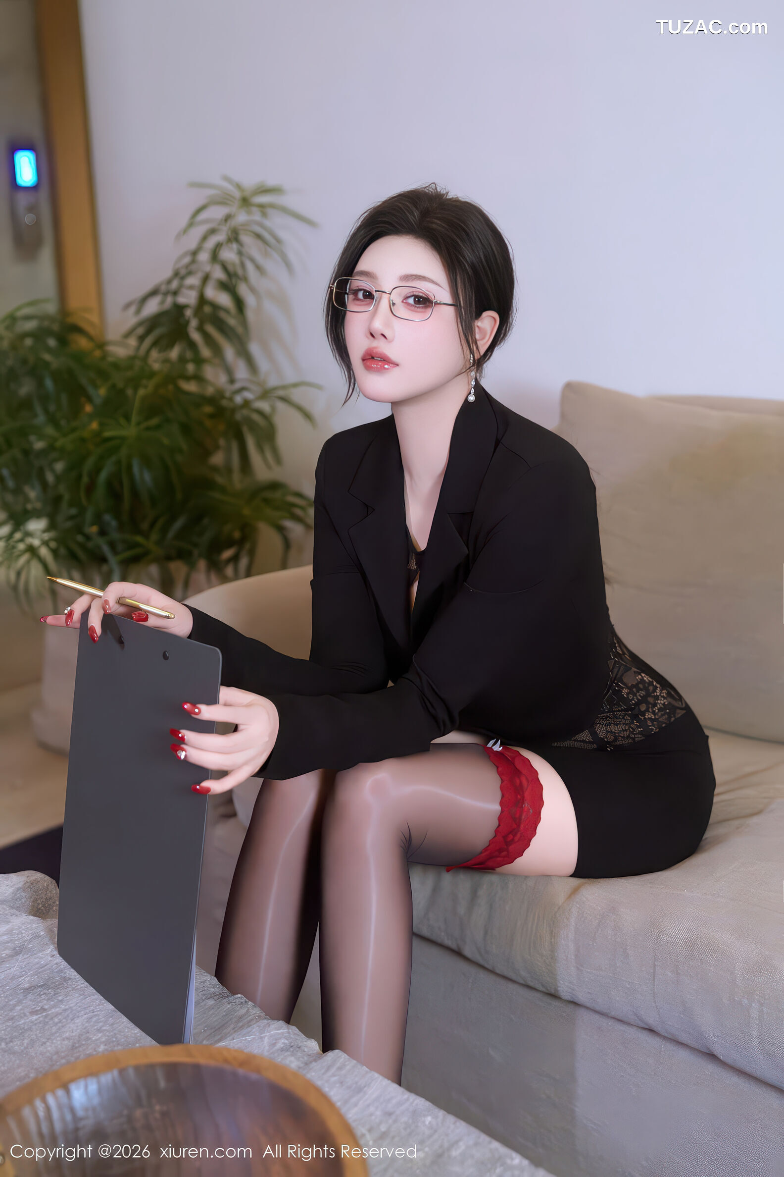 XiuRen秀人网-11230-杨晨晨-OL黑色西服黑丝-2026.01.14