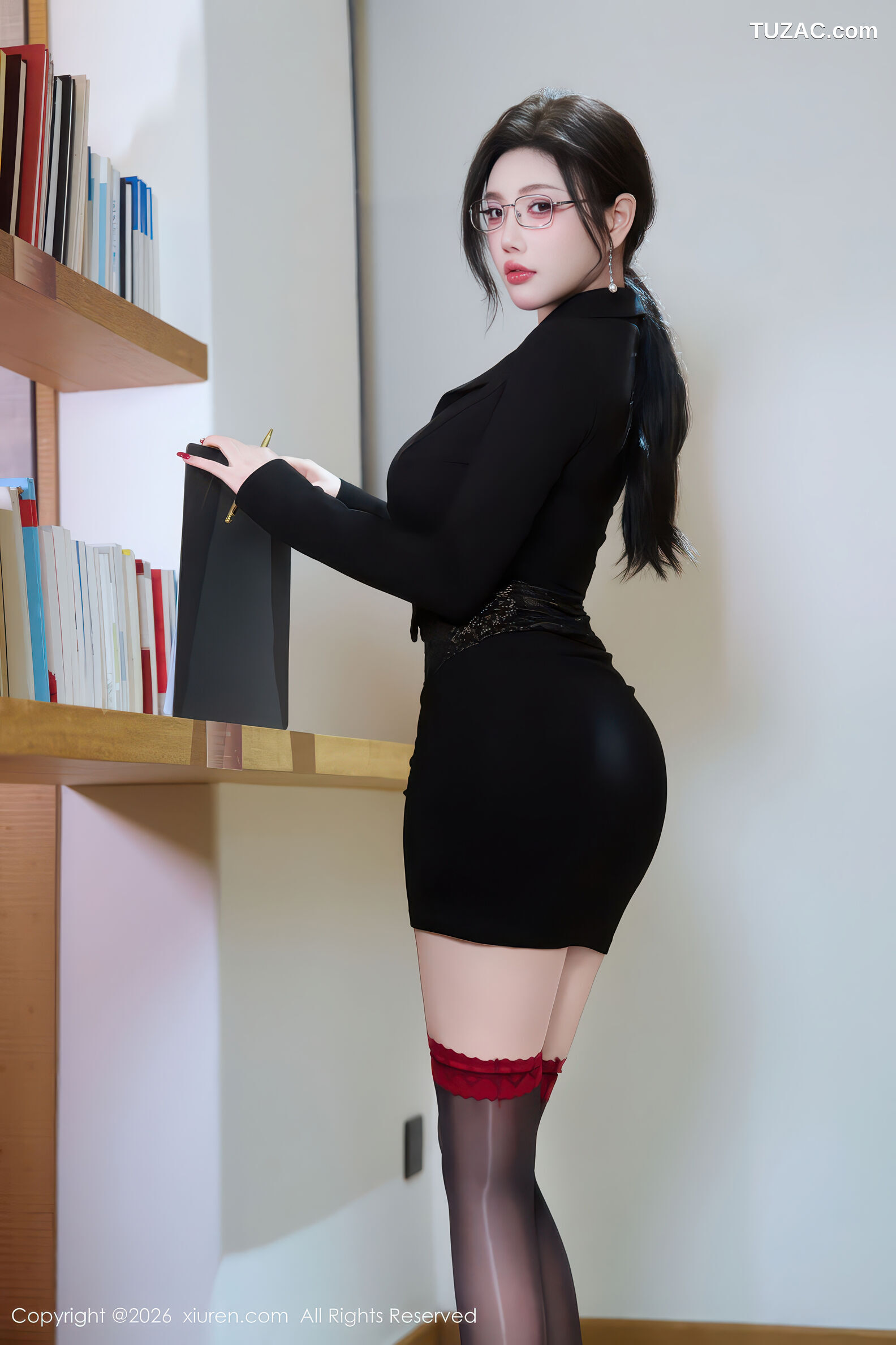 XiuRen秀人网-11230-杨晨晨-OL黑色西服黑丝-2026.01.14