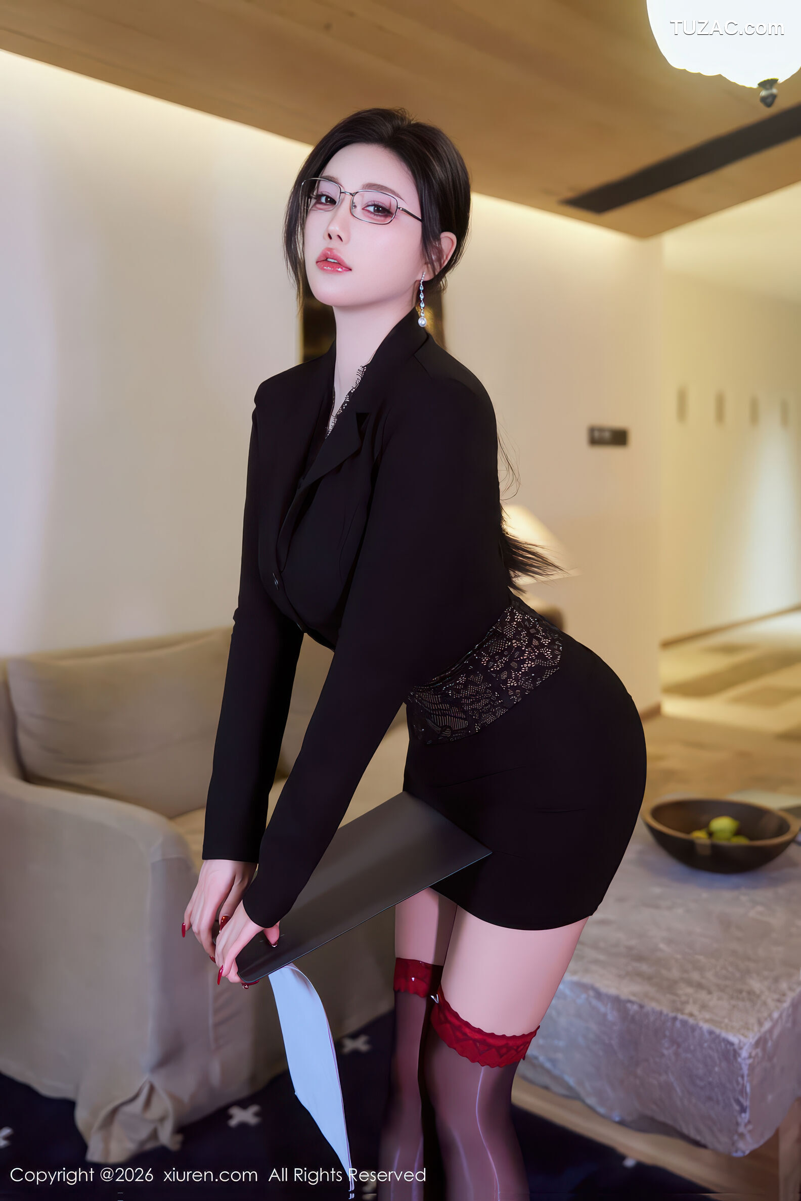 XiuRen秀人网-11230-杨晨晨-OL黑色西服黑丝-2026.01.14