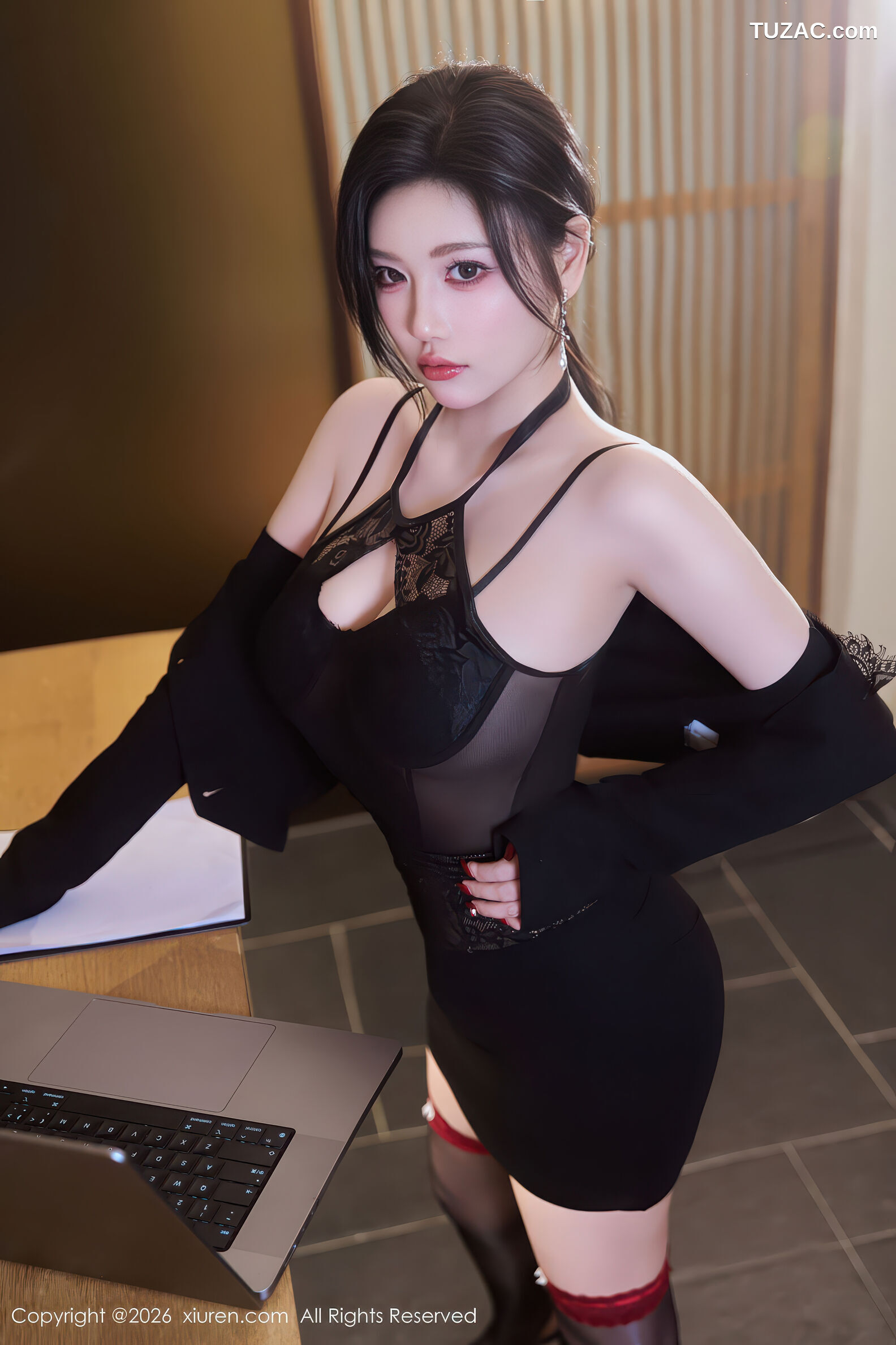 XiuRen秀人网-11230-杨晨晨-OL黑色西服黑丝-2026.01.14