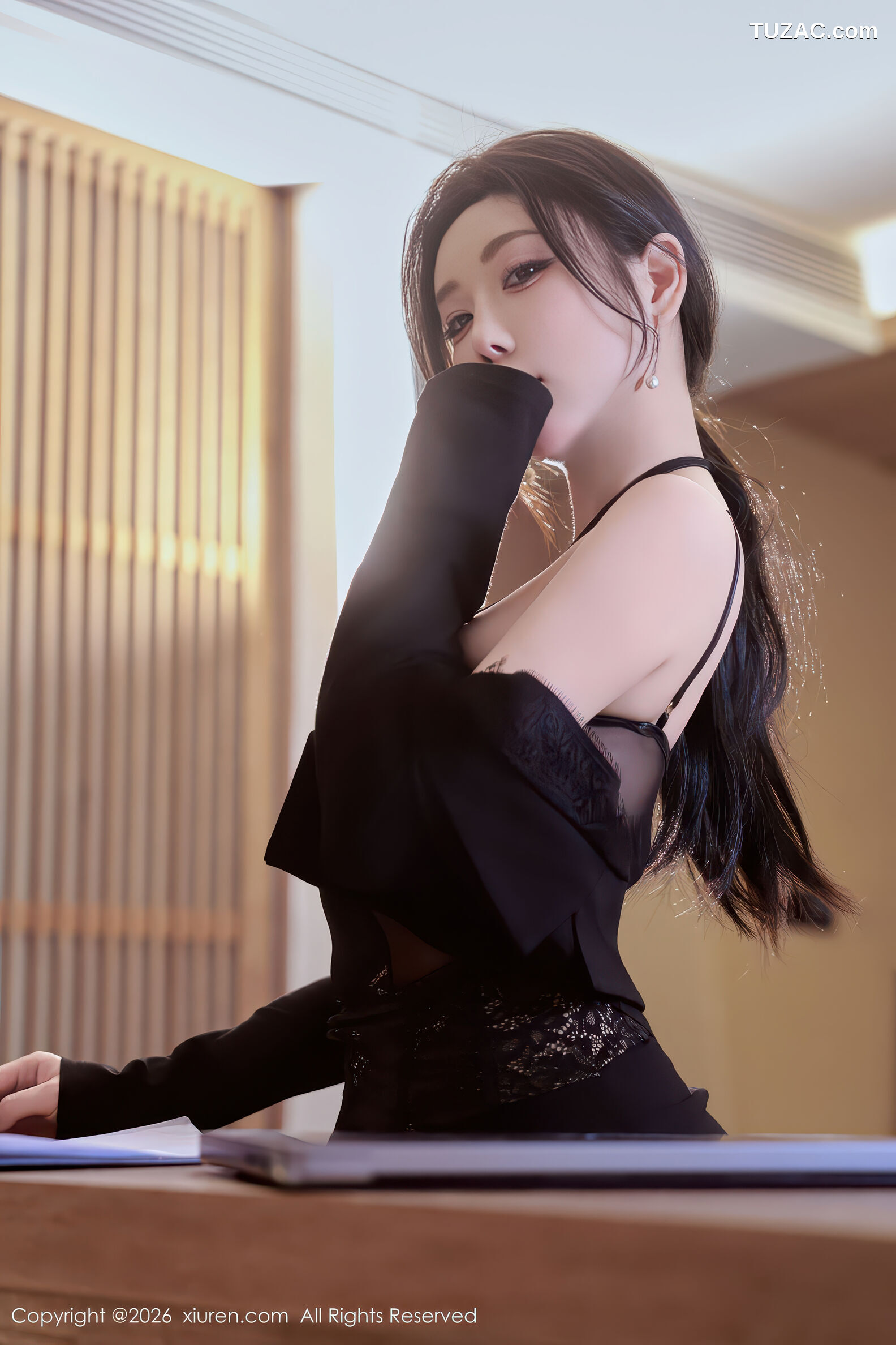 XiuRen秀人网-11230-杨晨晨-OL黑色西服黑丝-2026.01.14