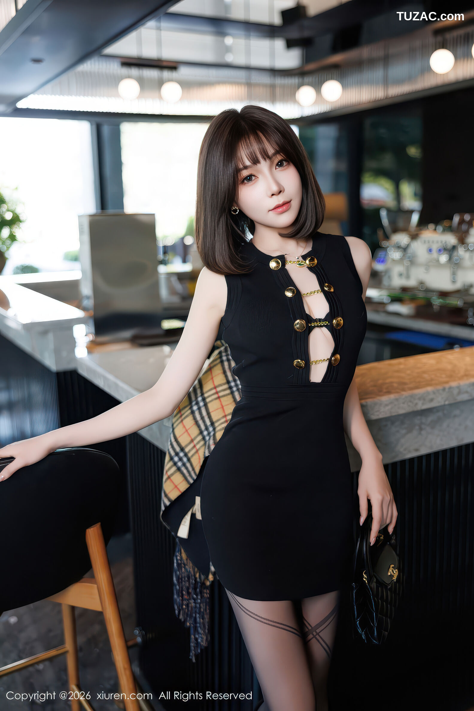 XiuRen秀人网-11252-莉芝荔枝-黑色连衣短裙-红色兔女郎黑丝-2026.01.20