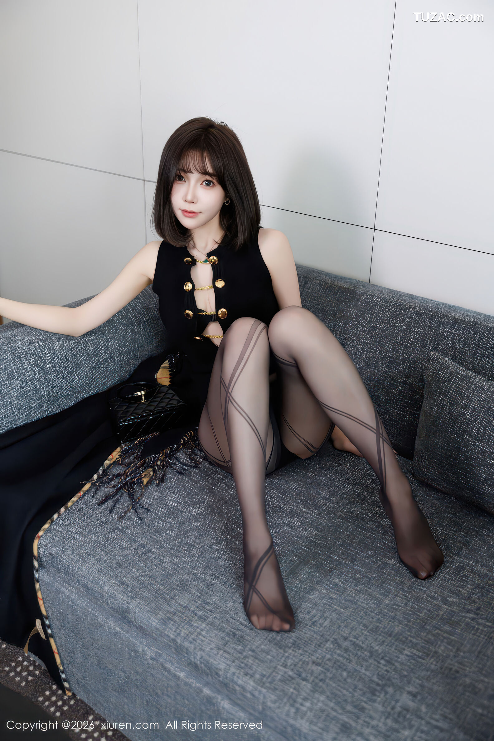XiuRen秀人网-11252-莉芝荔枝-黑色连衣短裙-红色兔女郎黑丝-2026.01.20