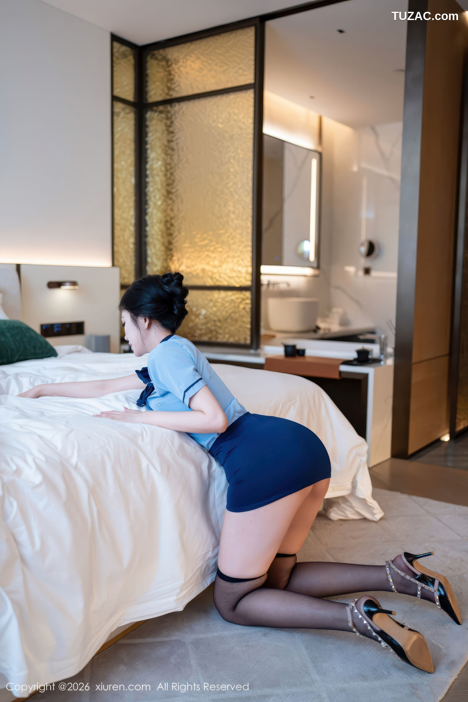 XiuRen秀人网-11259-诺诺子-酒店女服务生蓝衬衫深蓝短裙黑丝-2026.01.22