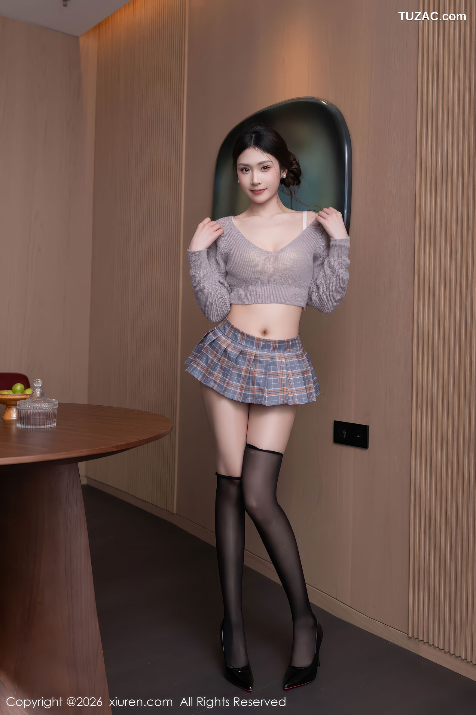 XiuRen秀人网-11269-刘婷婷-紫灰色上衣格子短裙黑丝-2026.01.23