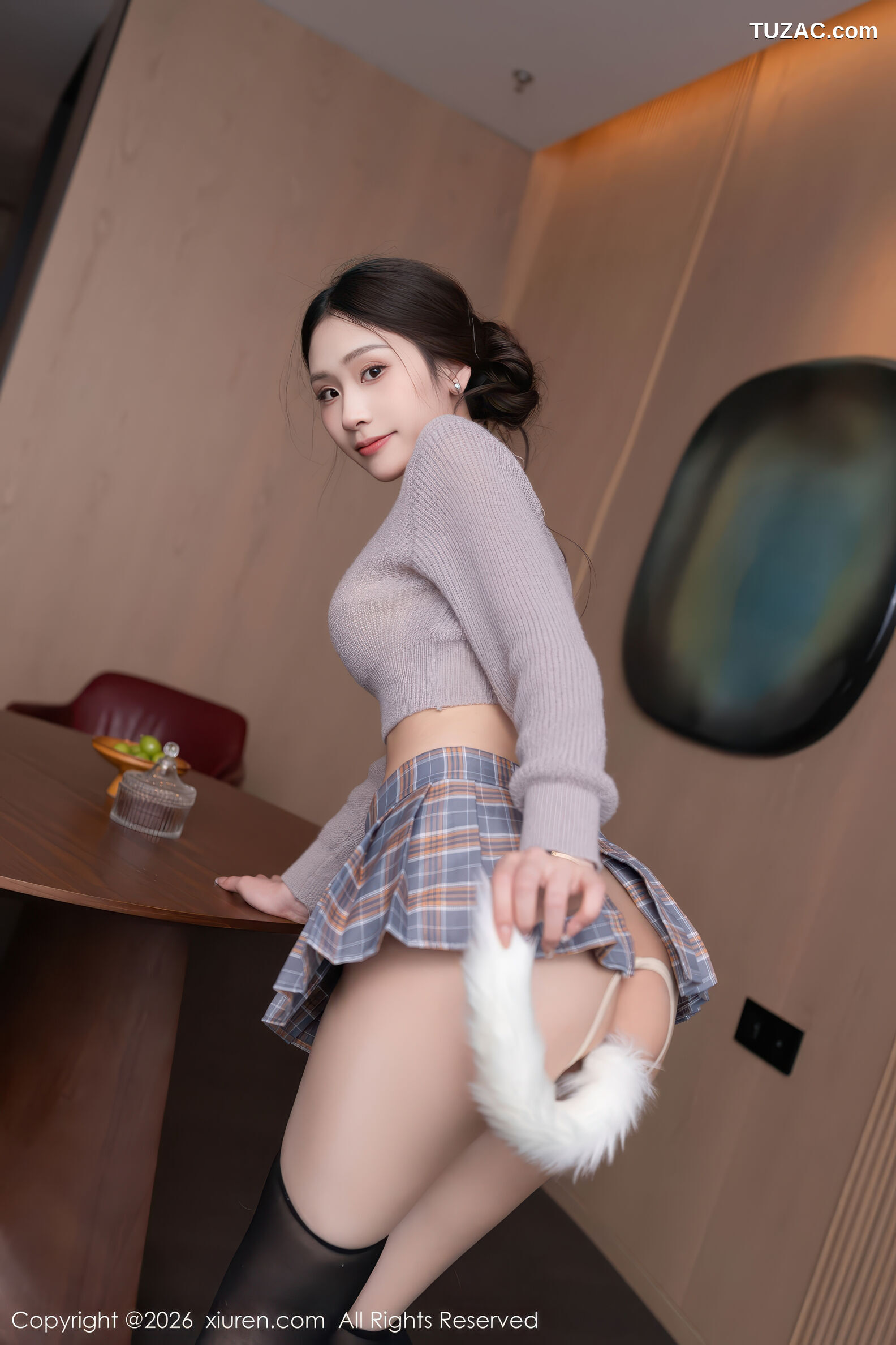 XiuRen秀人网-11269-刘婷婷-紫灰色上衣格子短裙黑丝-2026.01.23