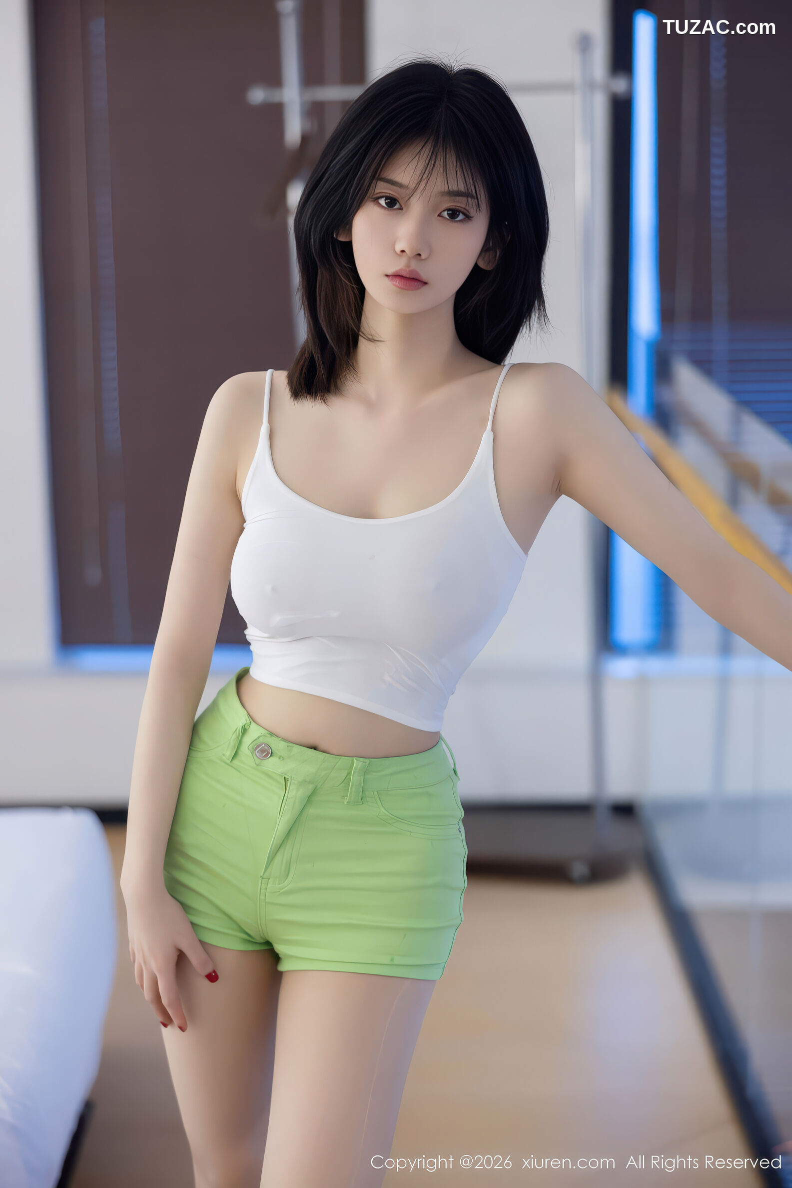 XiuRen秀人网-11273-凌七七-白色吊带浅绿色短裤肉丝-2026.01.23