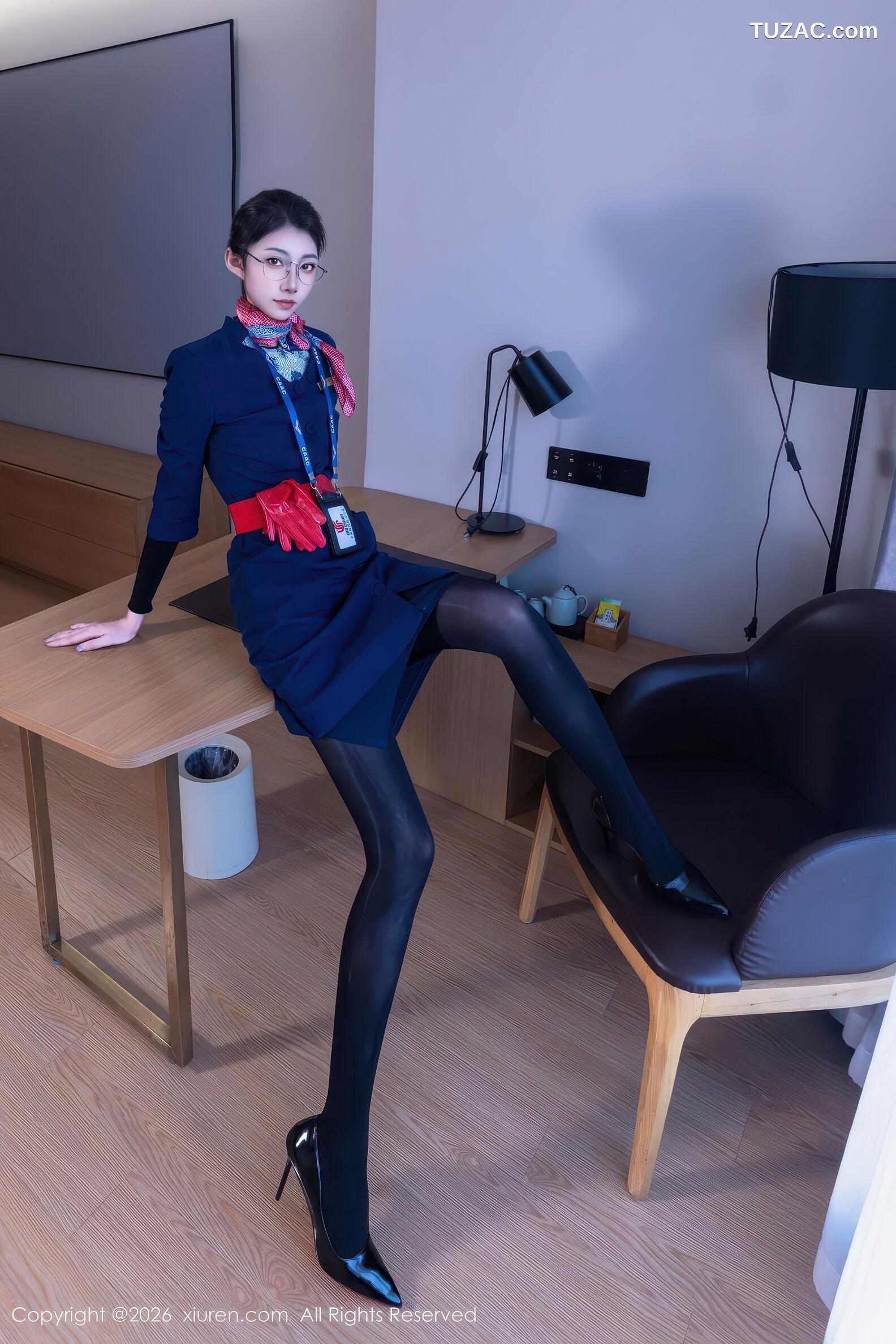 XiuRen秀人网-11276-Vanessa-首套写真空姐制服女警制服黑丝-2026.01.26