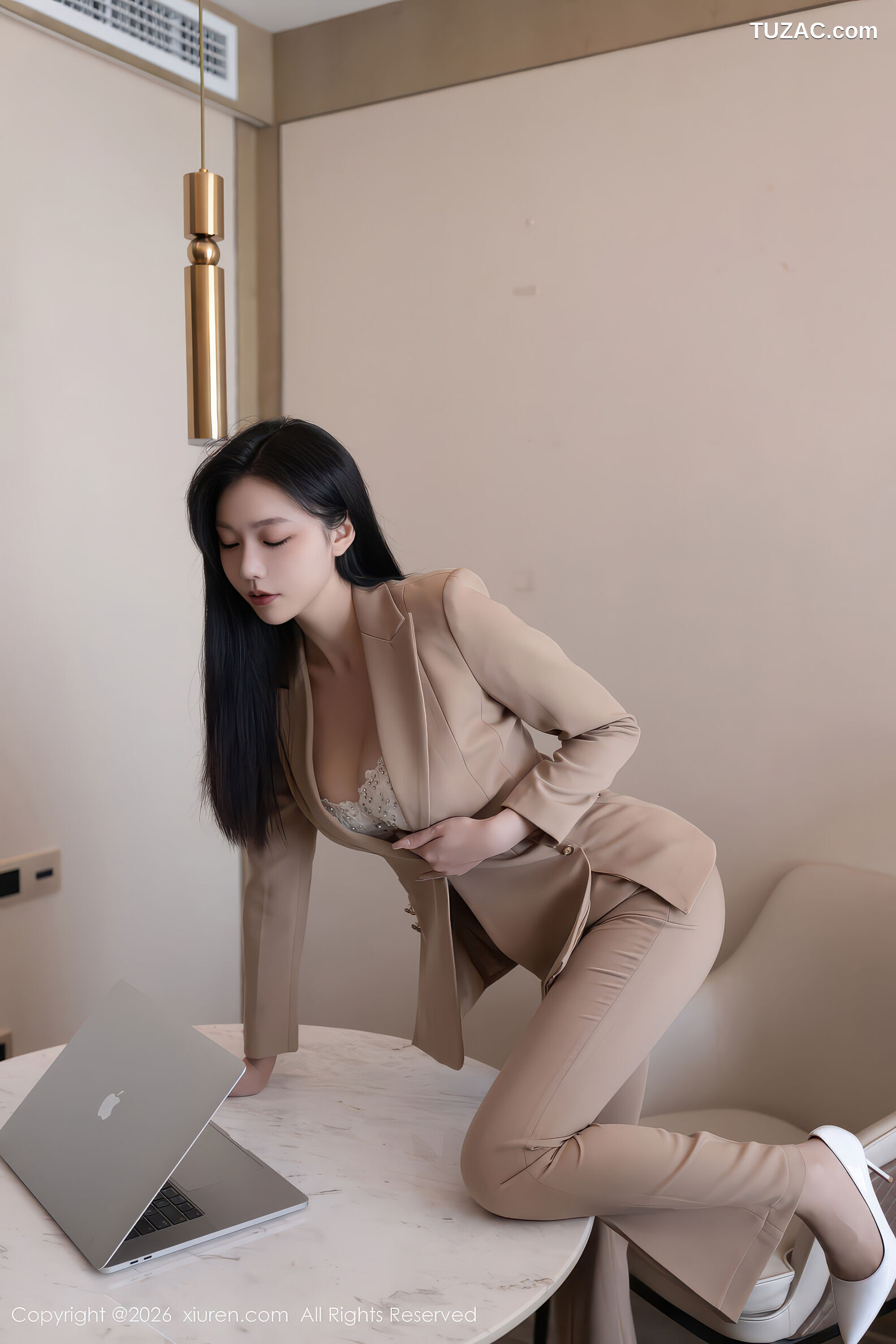 XiuRen秀人网-11282-安然anran-OL米色西服套装白色内衣肉丝-2026.01.27