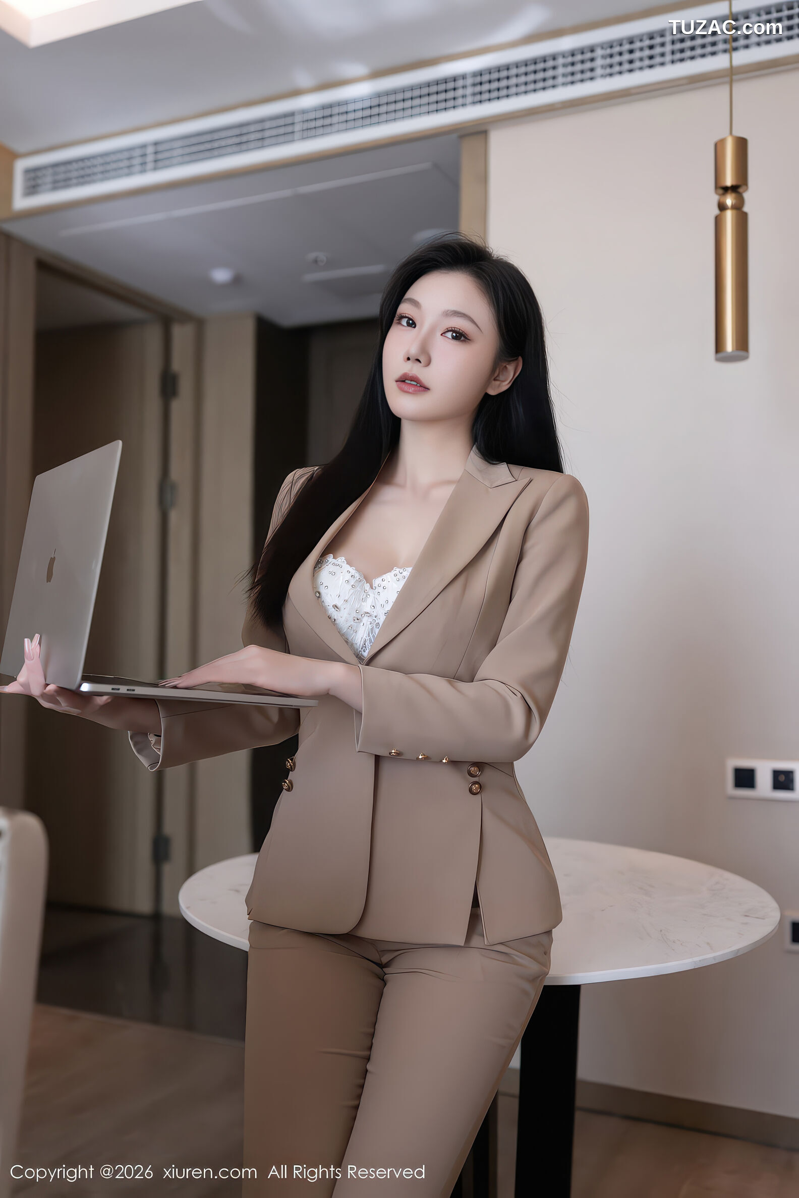 XiuRen秀人网-11282-安然anran-OL米色西服套装白色内衣肉丝-2026.01.27