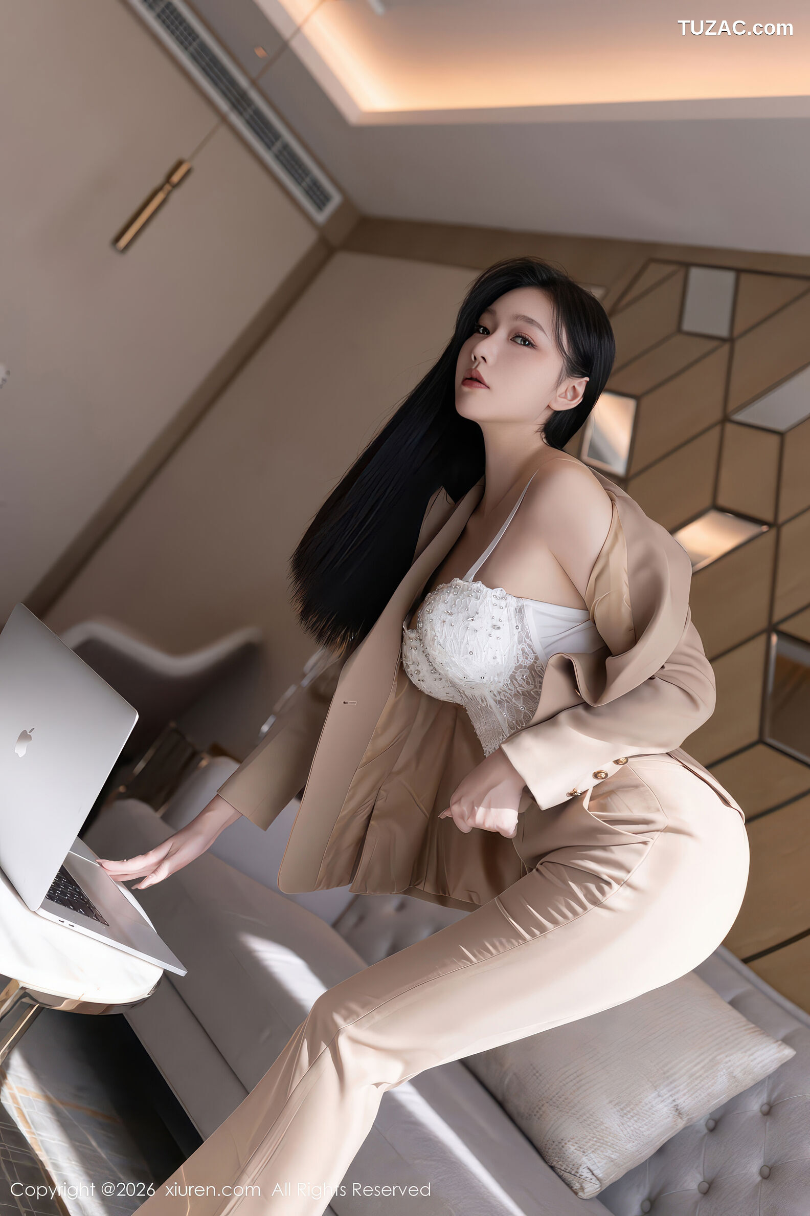 XiuRen秀人网-11282-安然anran-OL米色西服套装白色内衣肉丝-2026.01.27