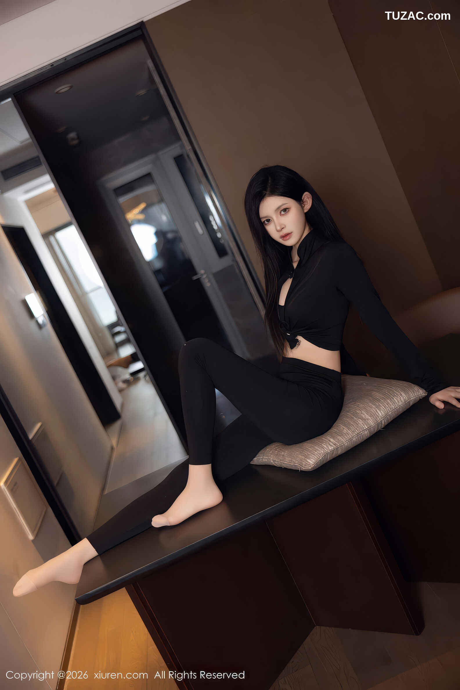 XiuRen秀人网-11283-沈如斯-黑衬衫黑裤肉色丝袜-2026.01.28