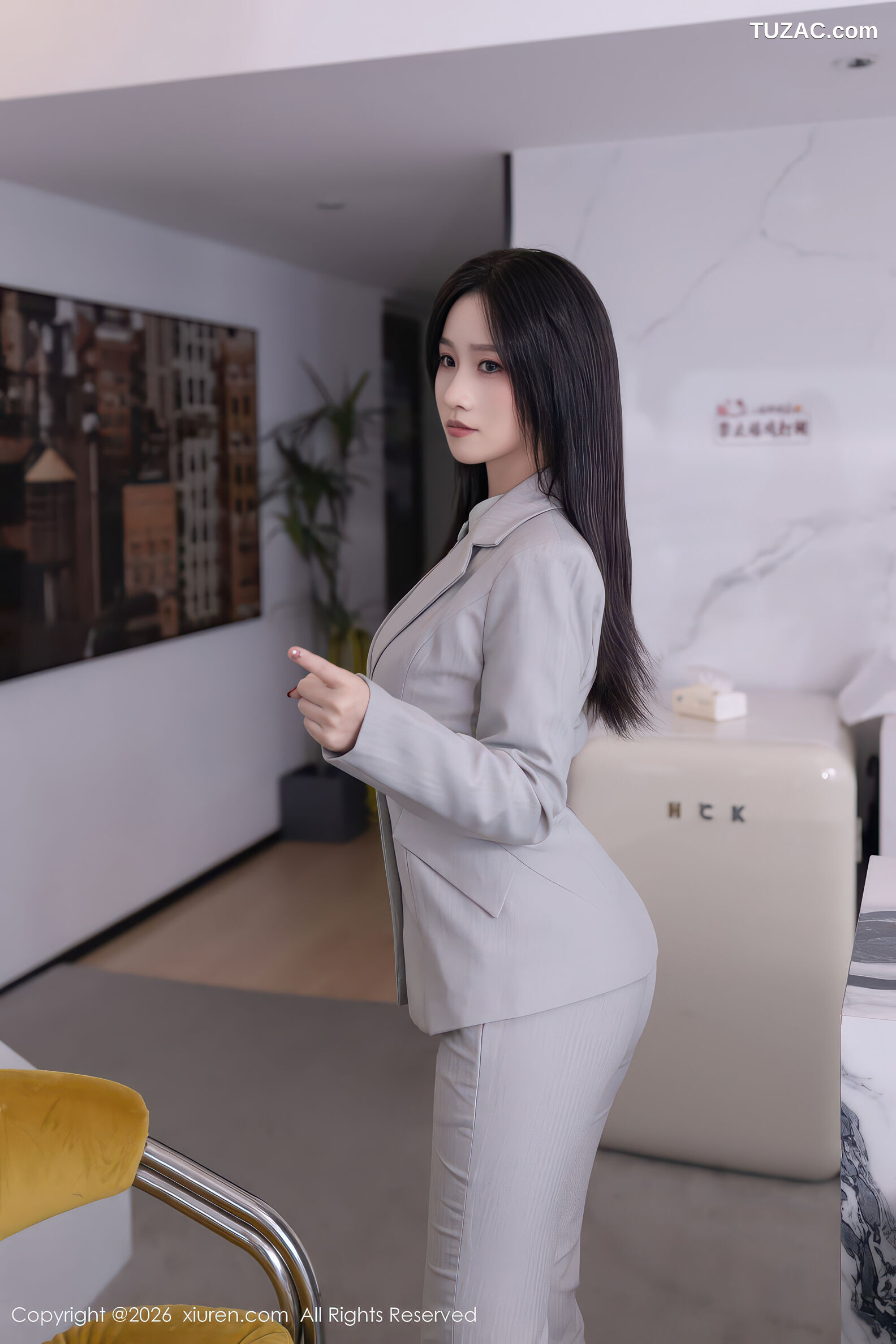 XiuRen秀人网-11285-杏子Yada-OL灰色套装-同事威胁剧情-2026.01.28