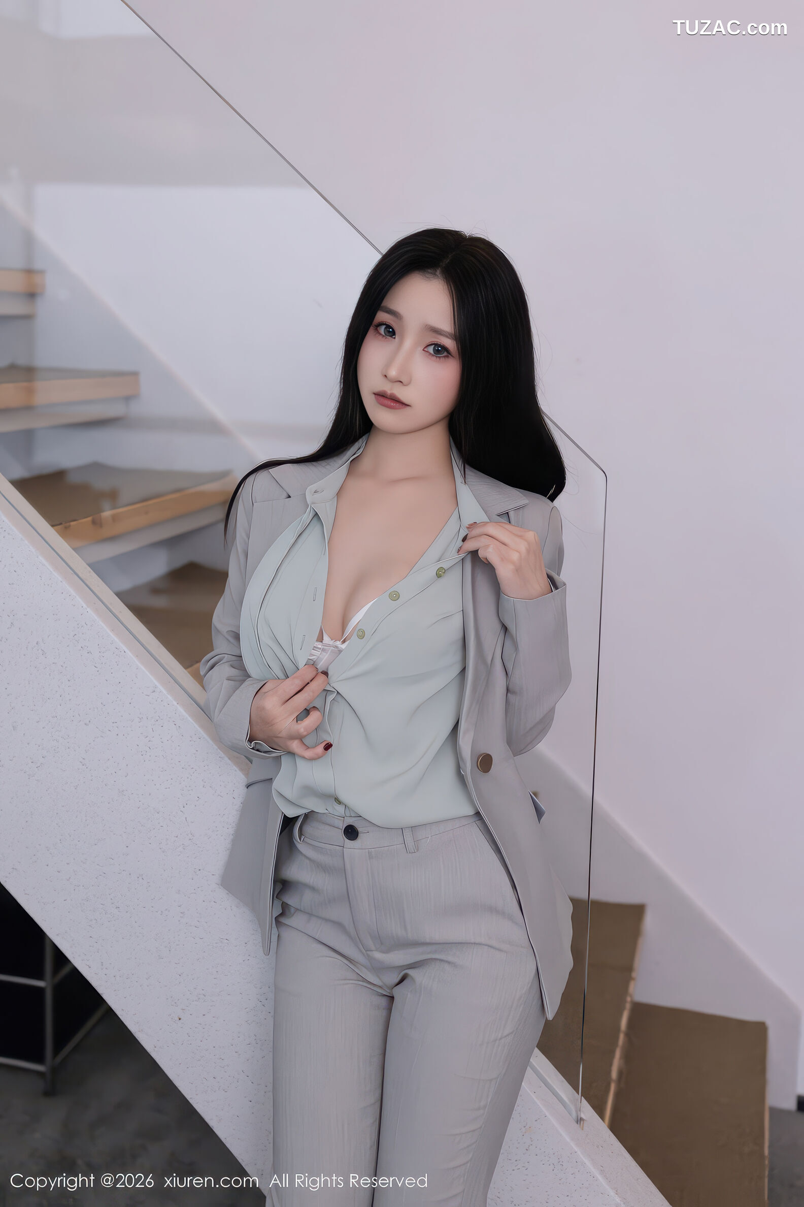 XiuRen秀人网-11285-杏子Yada-OL灰色套装-同事威胁剧情-2026.01.28