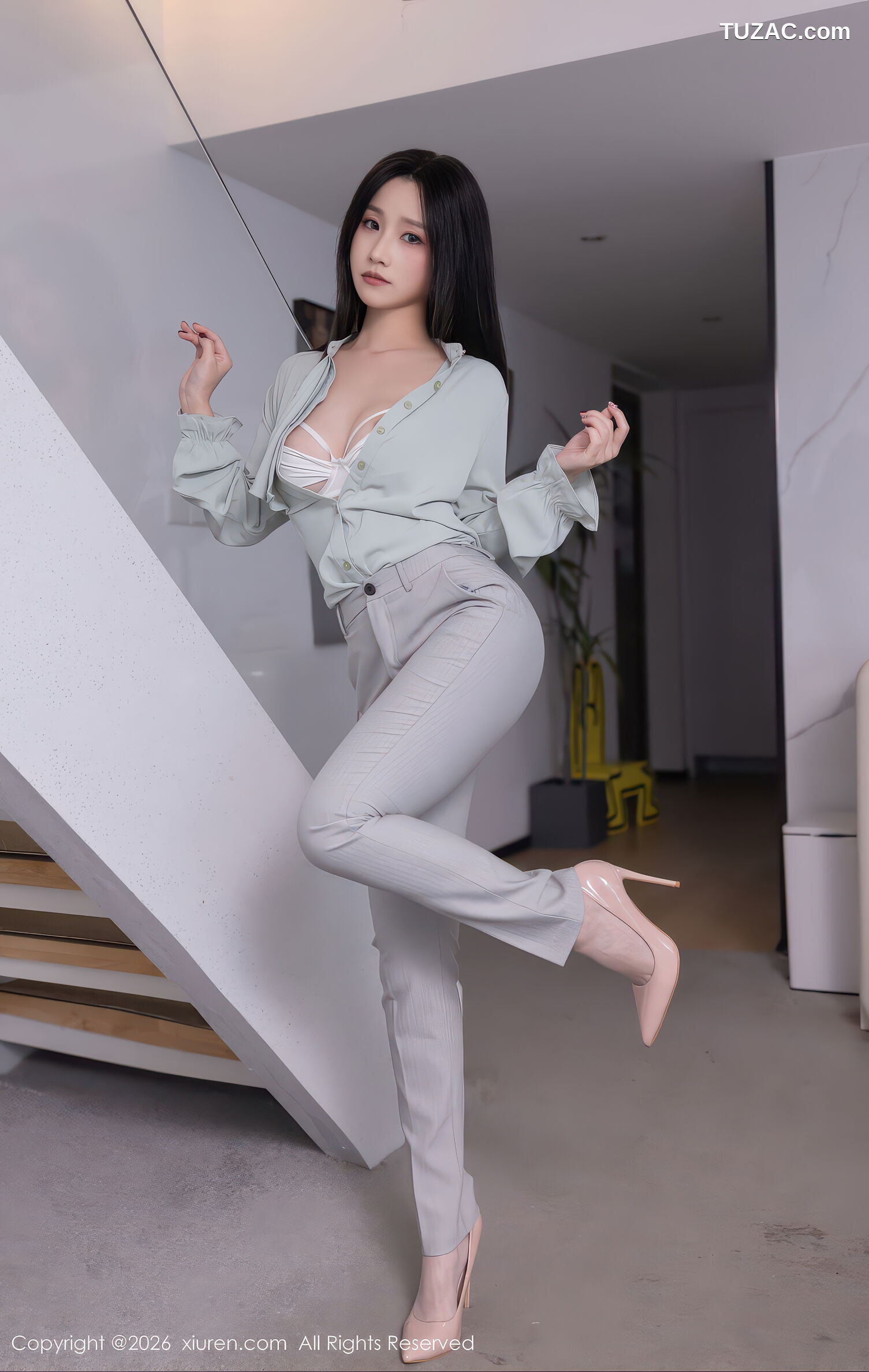 XiuRen秀人网-11285-杏子Yada-OL灰色套装-同事威胁剧情-2026.01.28
