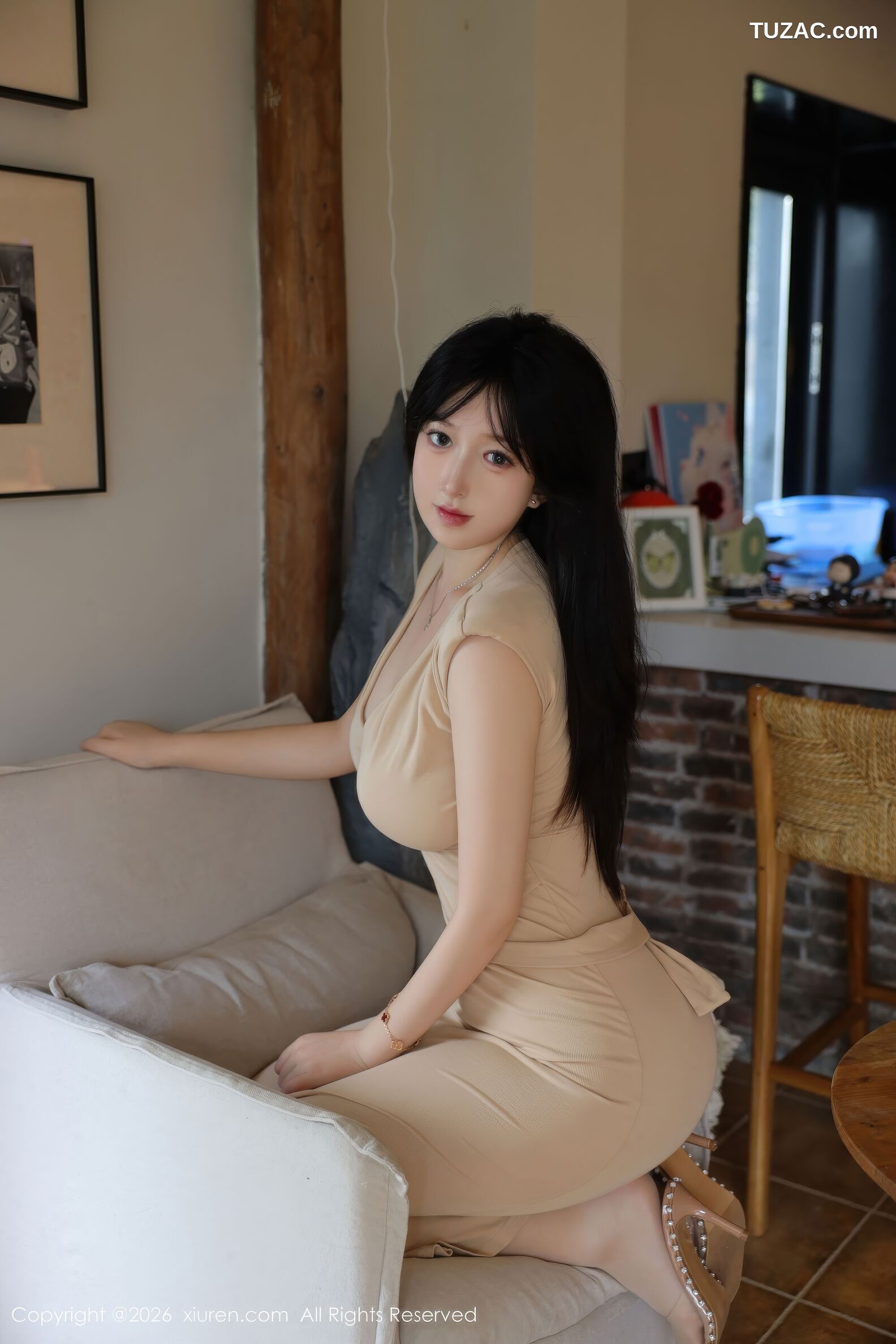 XiuRen秀人网-11288-奶思兔-浅色连衣裙肉丝-2026.01.29