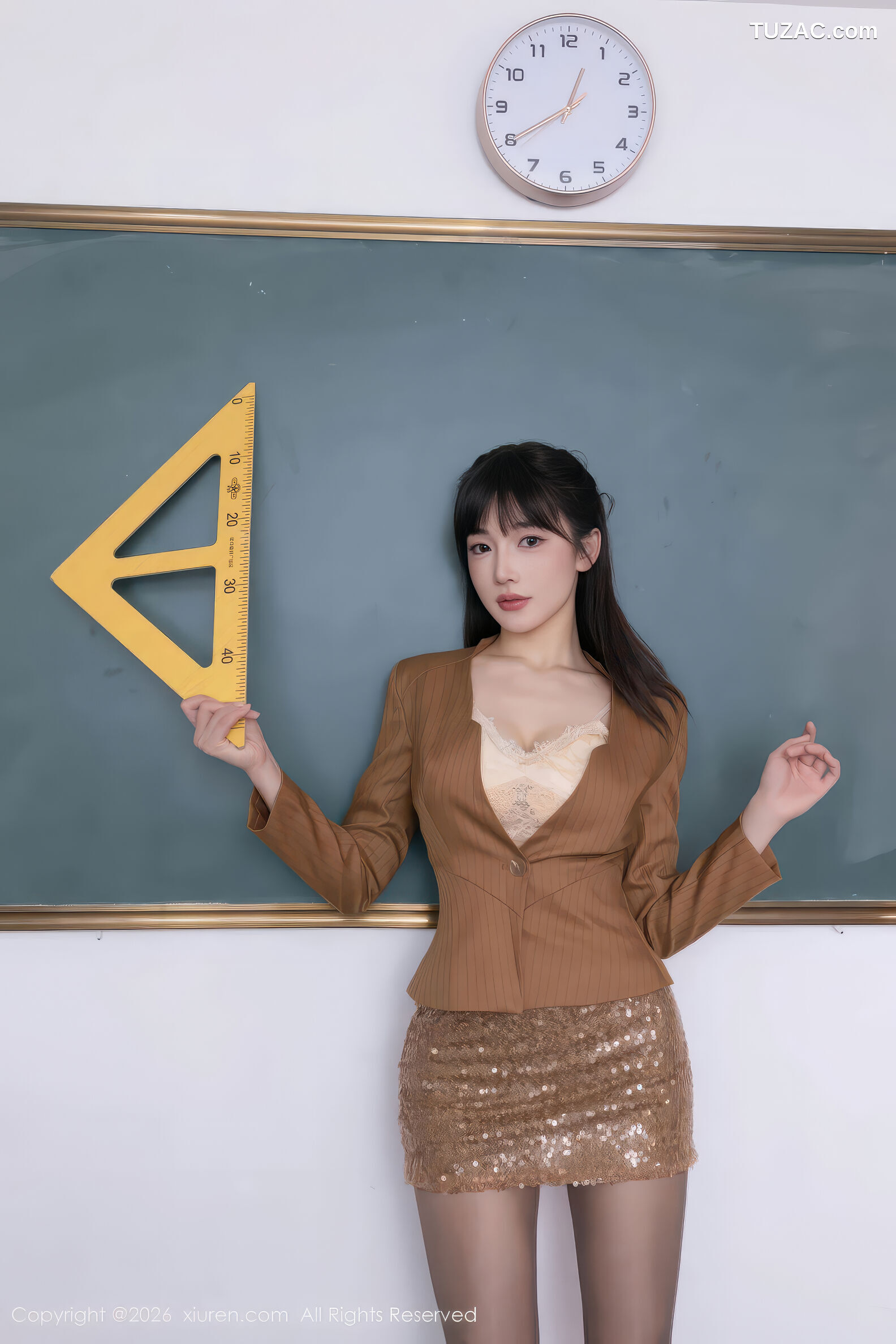 XiuRen秀人网-11295-陆萱萱-教室场景黄棕色短裙制服黑丝-2026.01.29