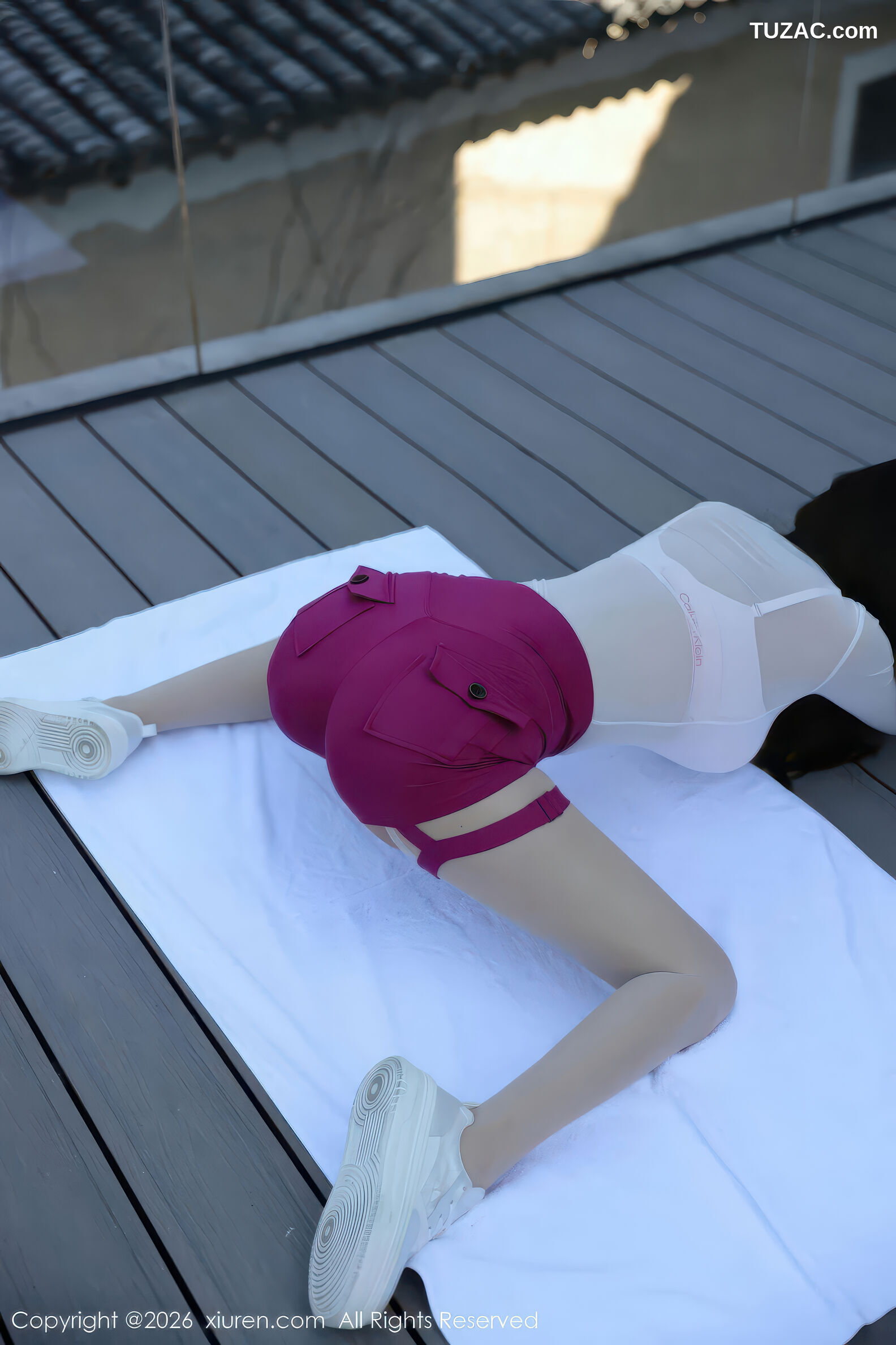XiuRen秀人网-11305-小肉肉咪-童颜巨乳户外运动短裤白衫淡粉内衣-2026.01.30