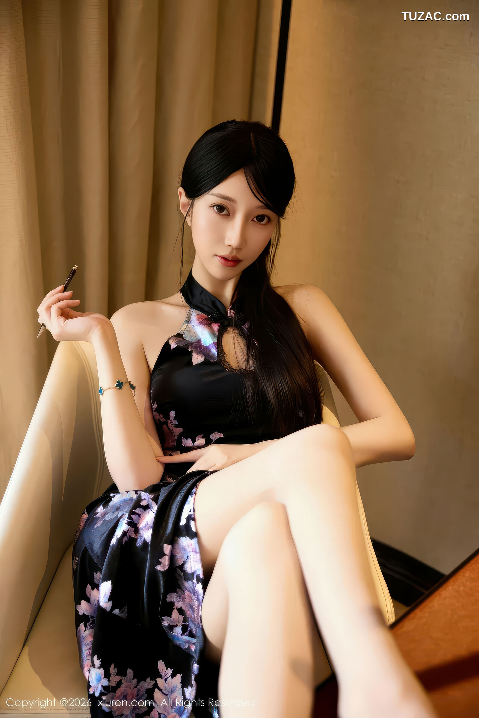 XiuRen秀人网-11308-玥儿玥er-黑色印花旗袍美腿-2026.02.02