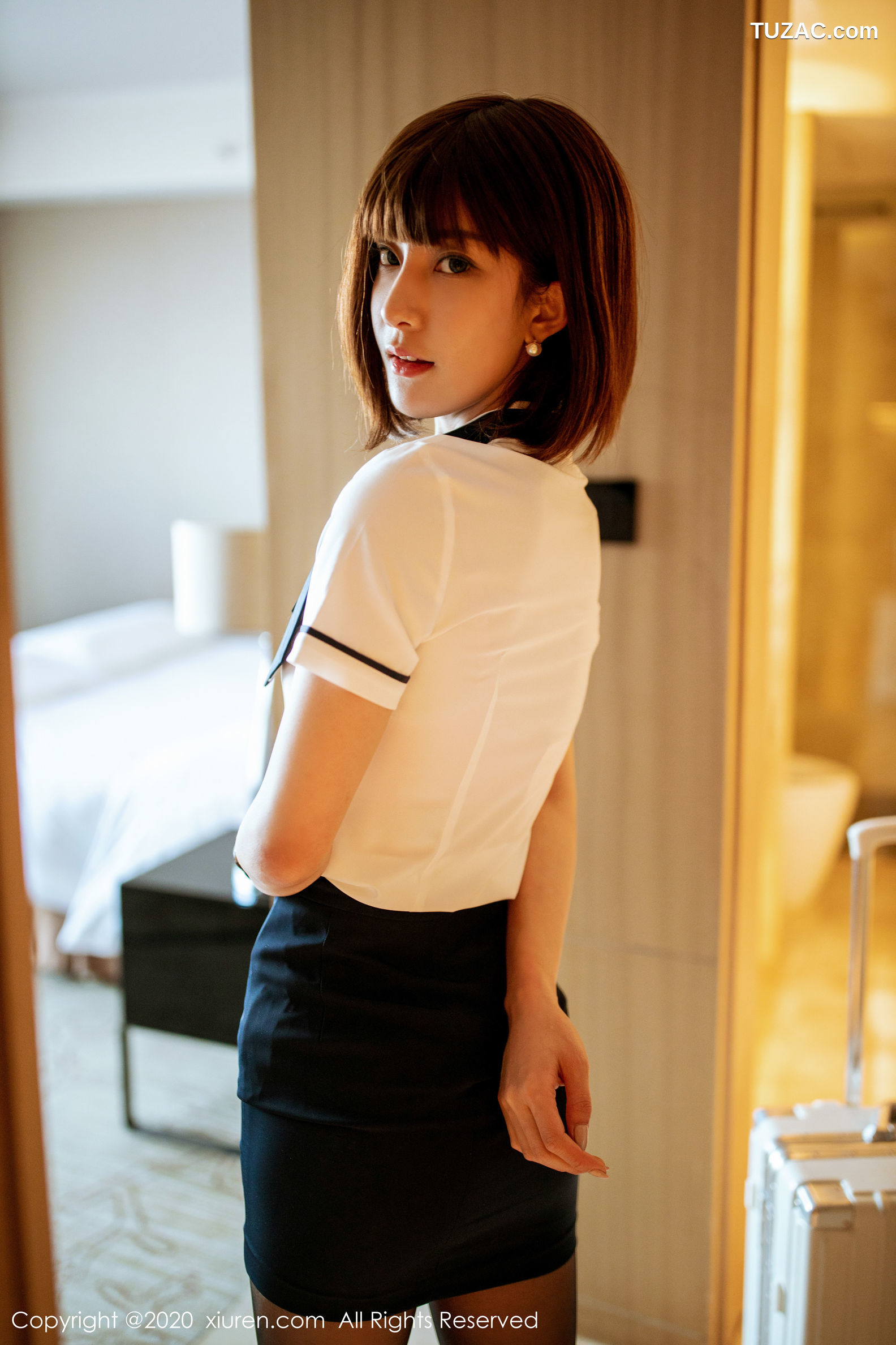XiuRen秀人网-2082-林文文Yooki-《黑丝空姐的温柔服务》-2020.03.19