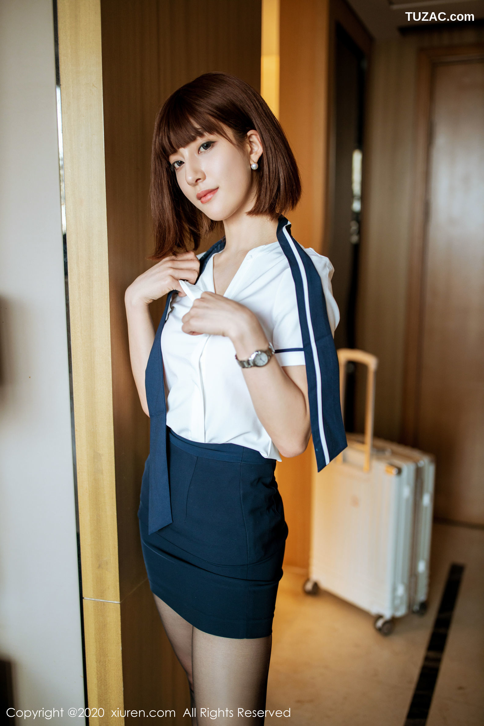 XiuRen秀人网-2082-林文文Yooki-《黑丝空姐的温柔服务》-2020.03.19