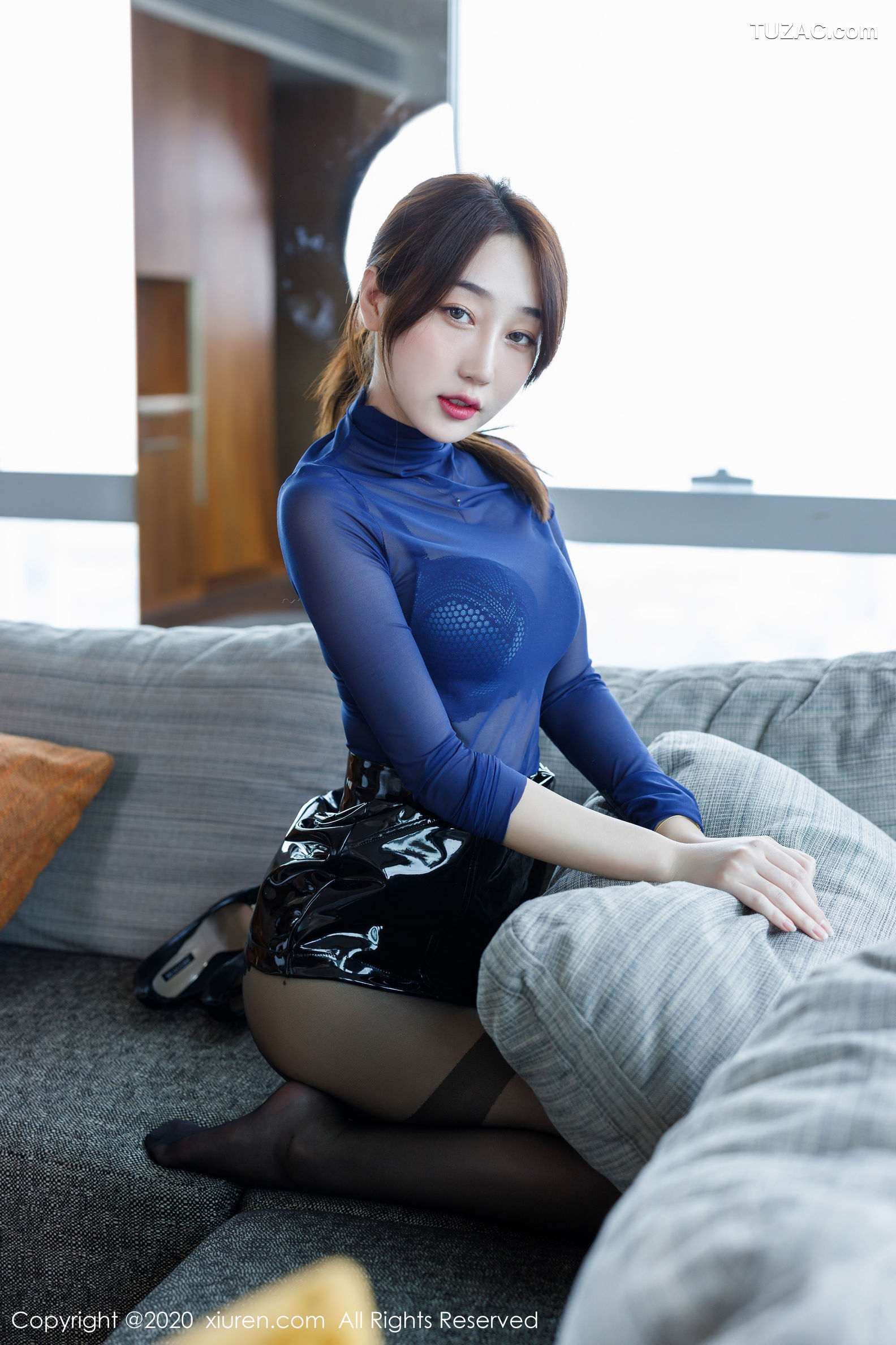 XiuRen秀人网-2129-九月生-《黑丝美腿》-2020.04.03