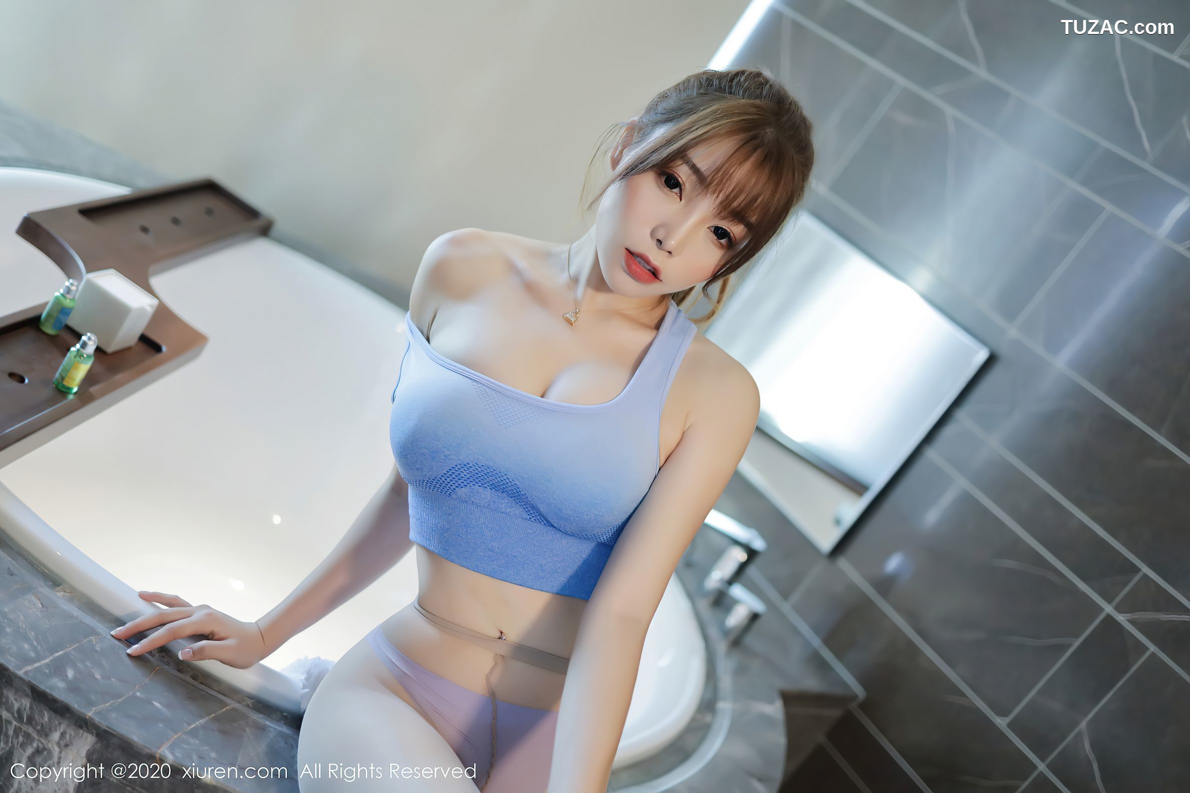 XiuRen秀人网-2391-芝芝-《运动内衣下健美的魔鬼身材》-2020.07.31