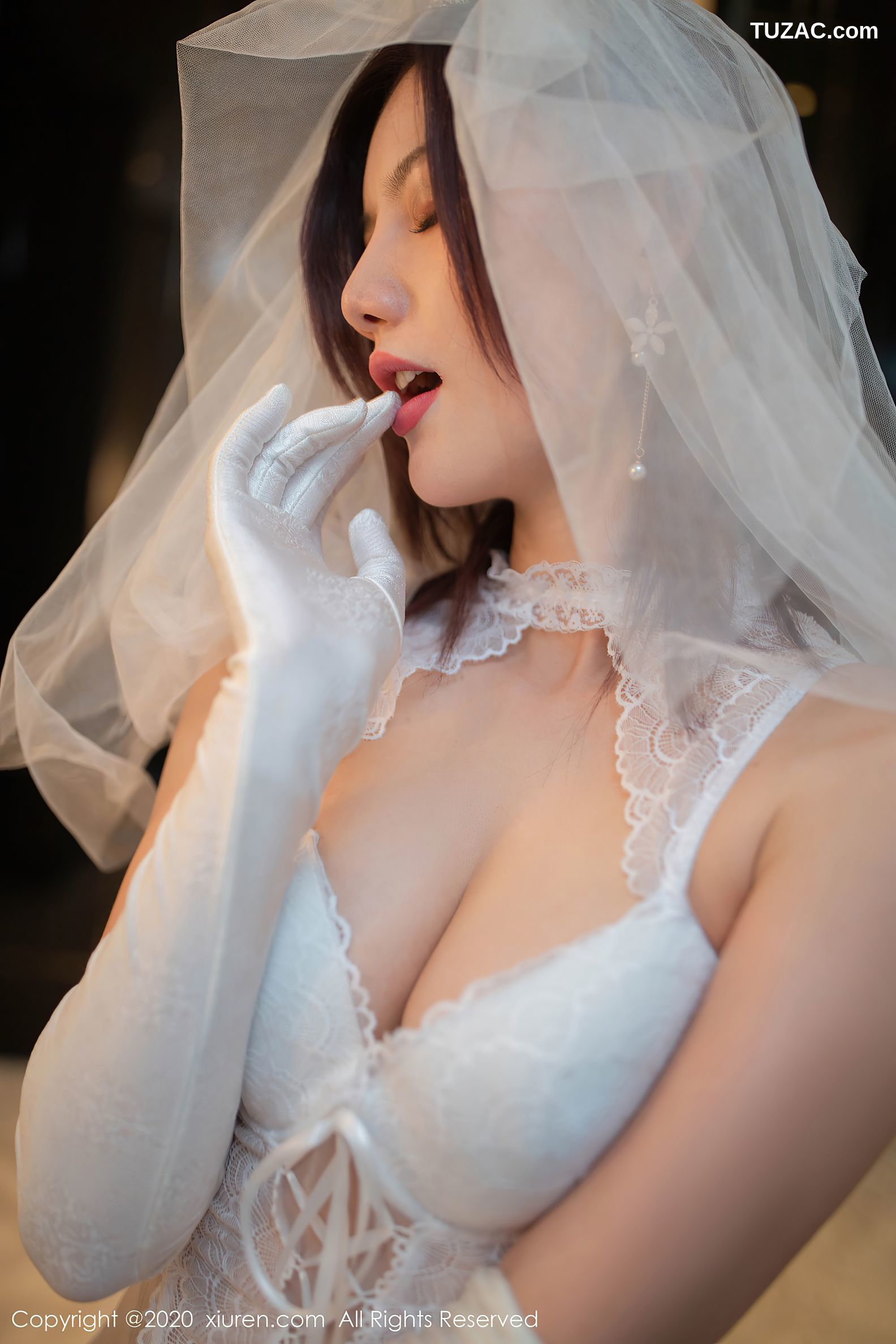 XiuRen秀人网-2442-就是阿朱啊-《婚纱主题系列》-2020.08.13